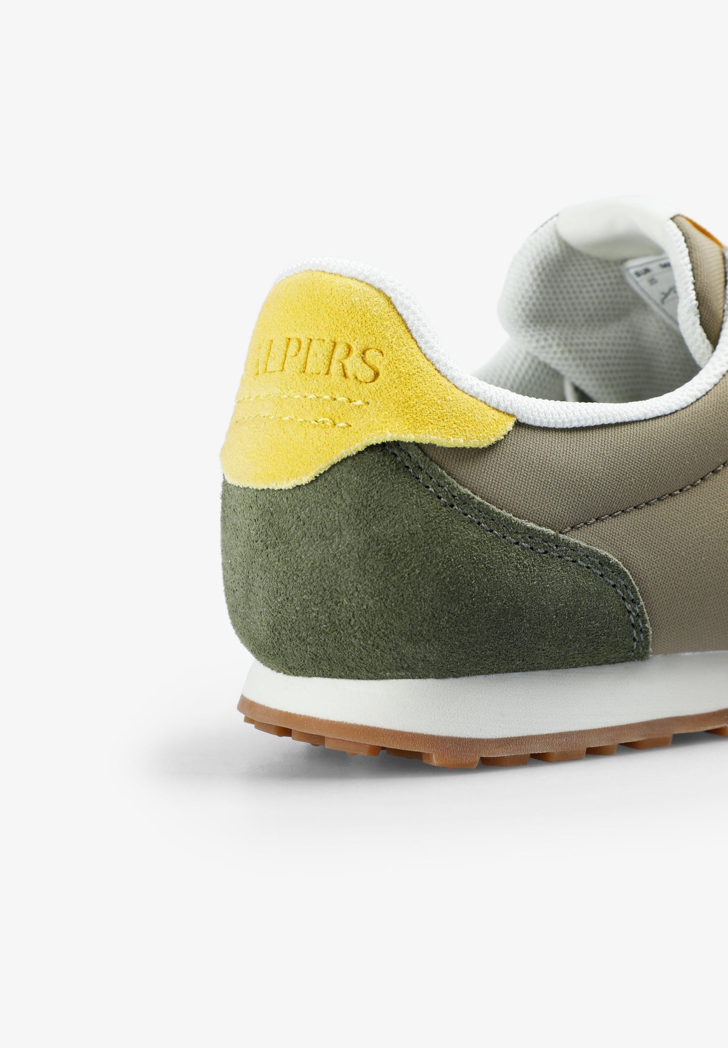 RETRO SNEAKERS WITH CONTRAST DETAILS