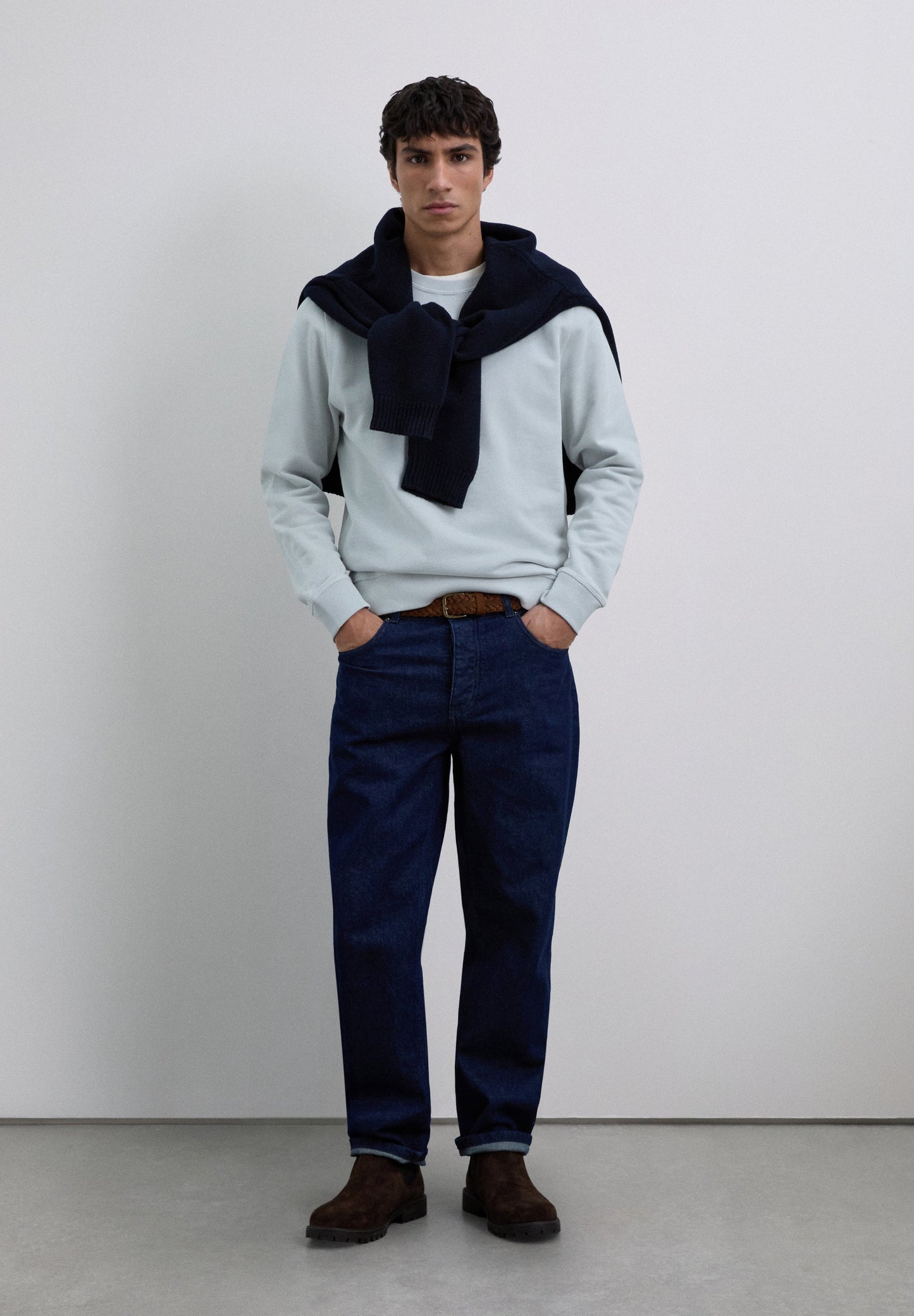 SWEATSHIRT WITH EMBROIDERED SKULL