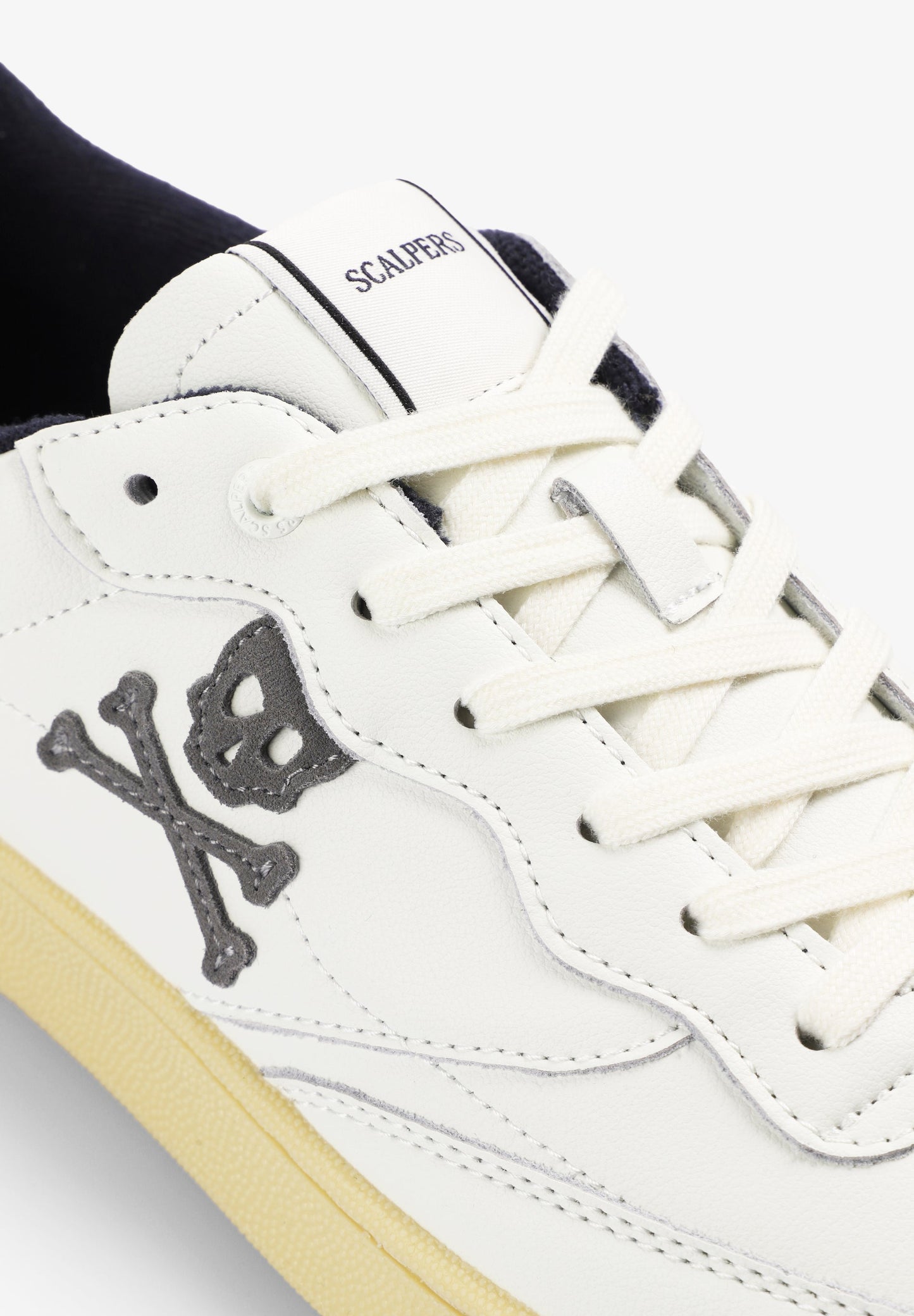 LEATHER SKULL SNEAKERS