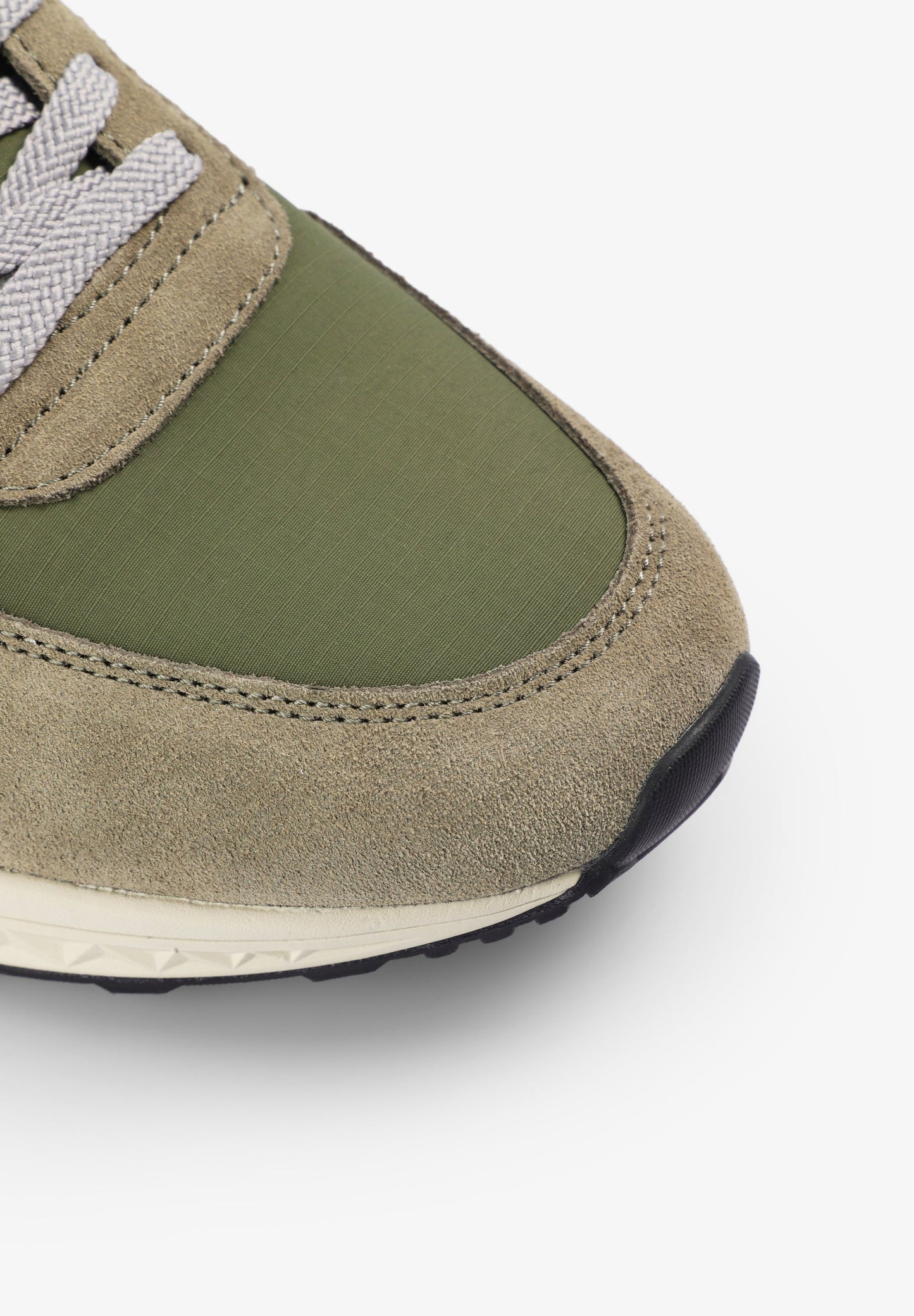 SUEDE SNEAKERS WITH SKULL
