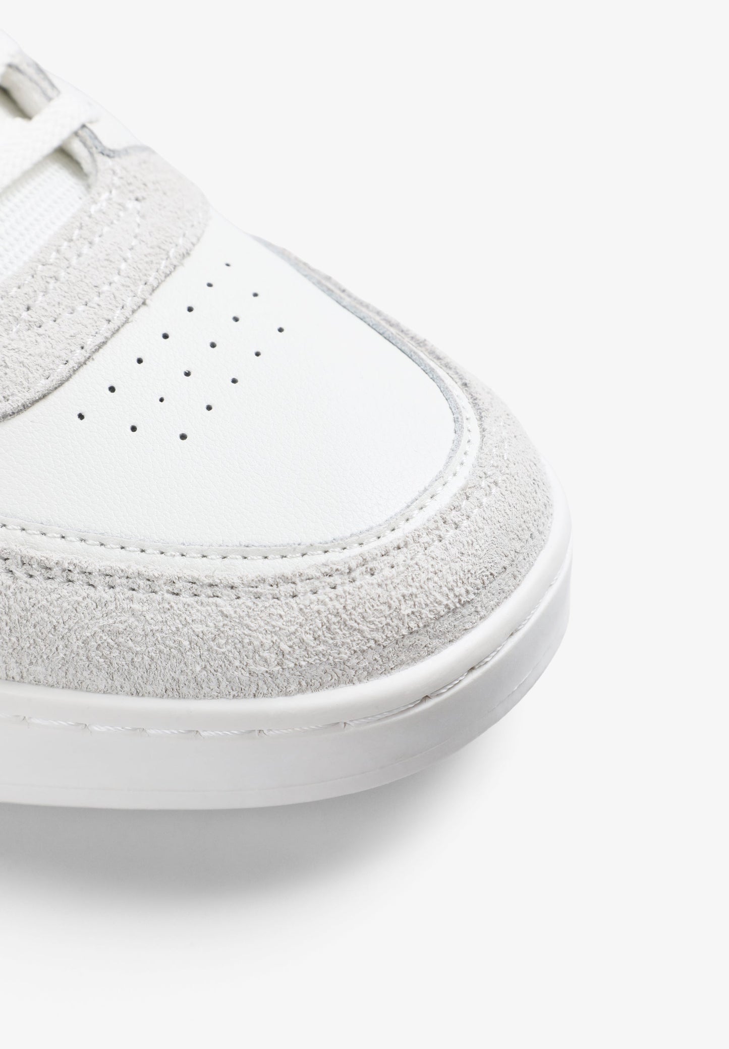 LEATHER SKULL SNEAKERS