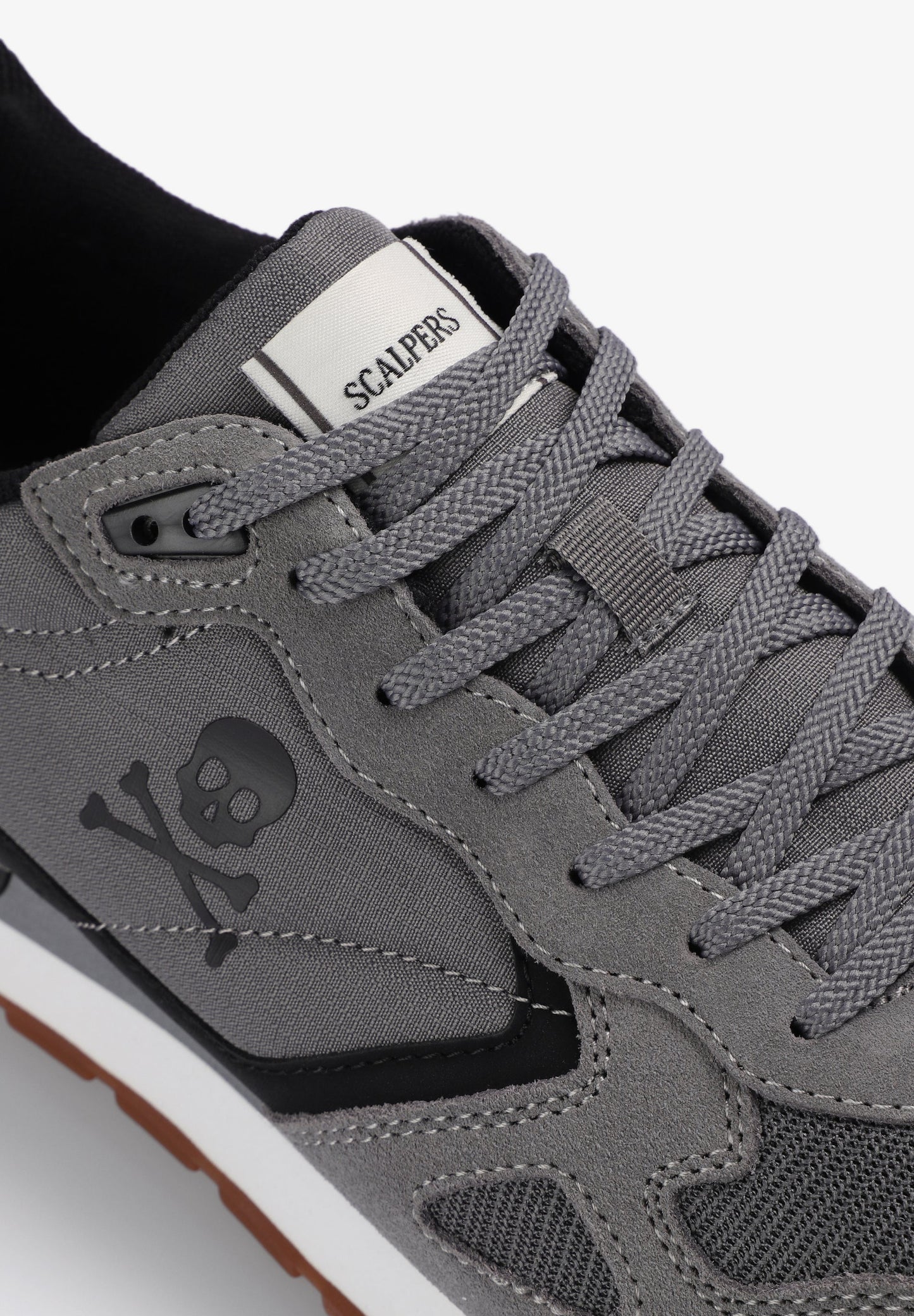 LEATHER SKULL SNEAKERS