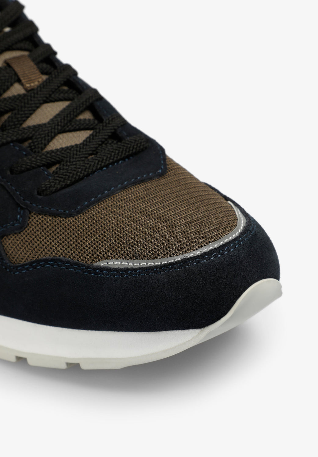 SNEAKERS PIEL CALAVERA - Scalpers