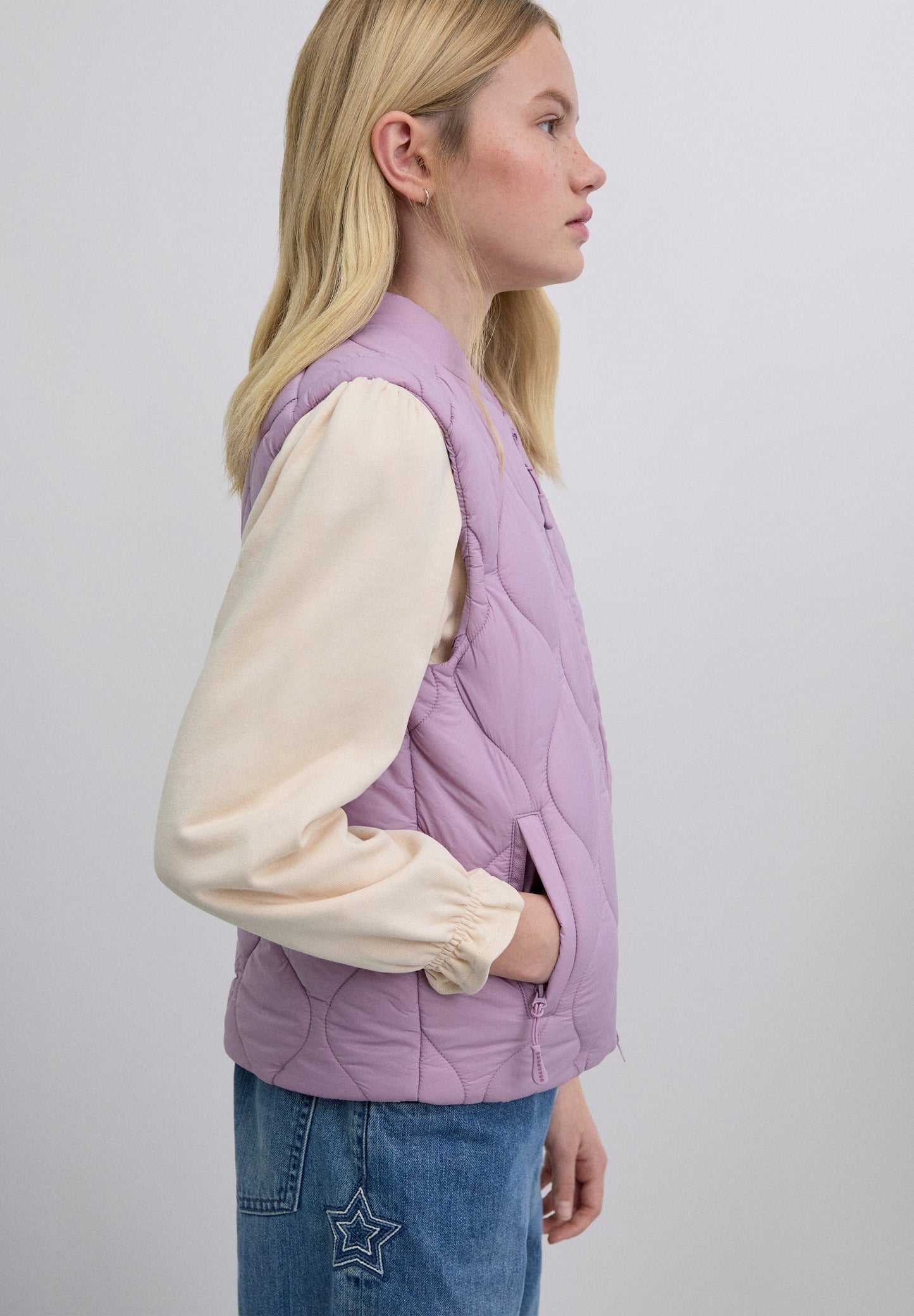 PUFFER VEST WITH SKULL