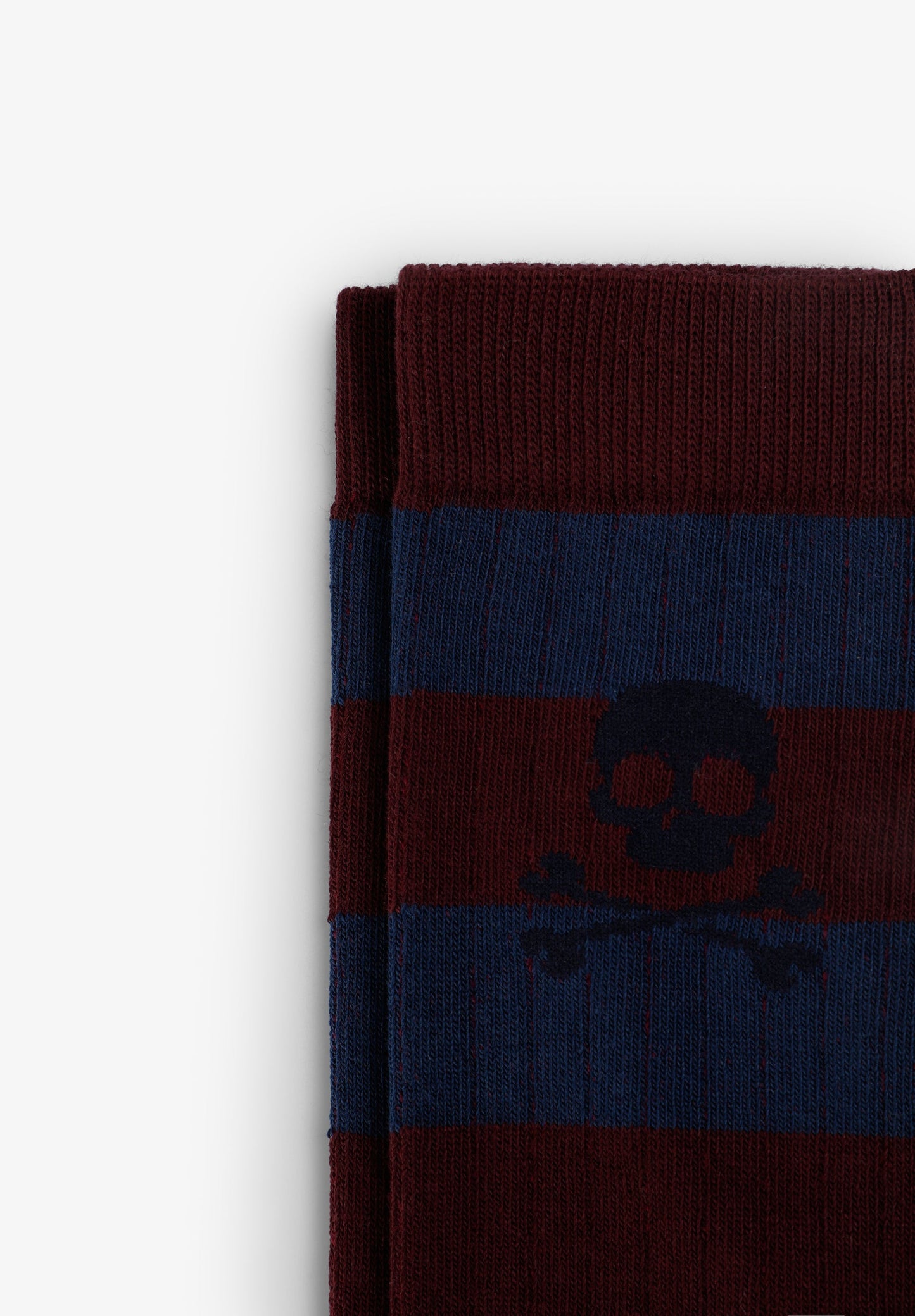 STRIPED SKULL SOCKS