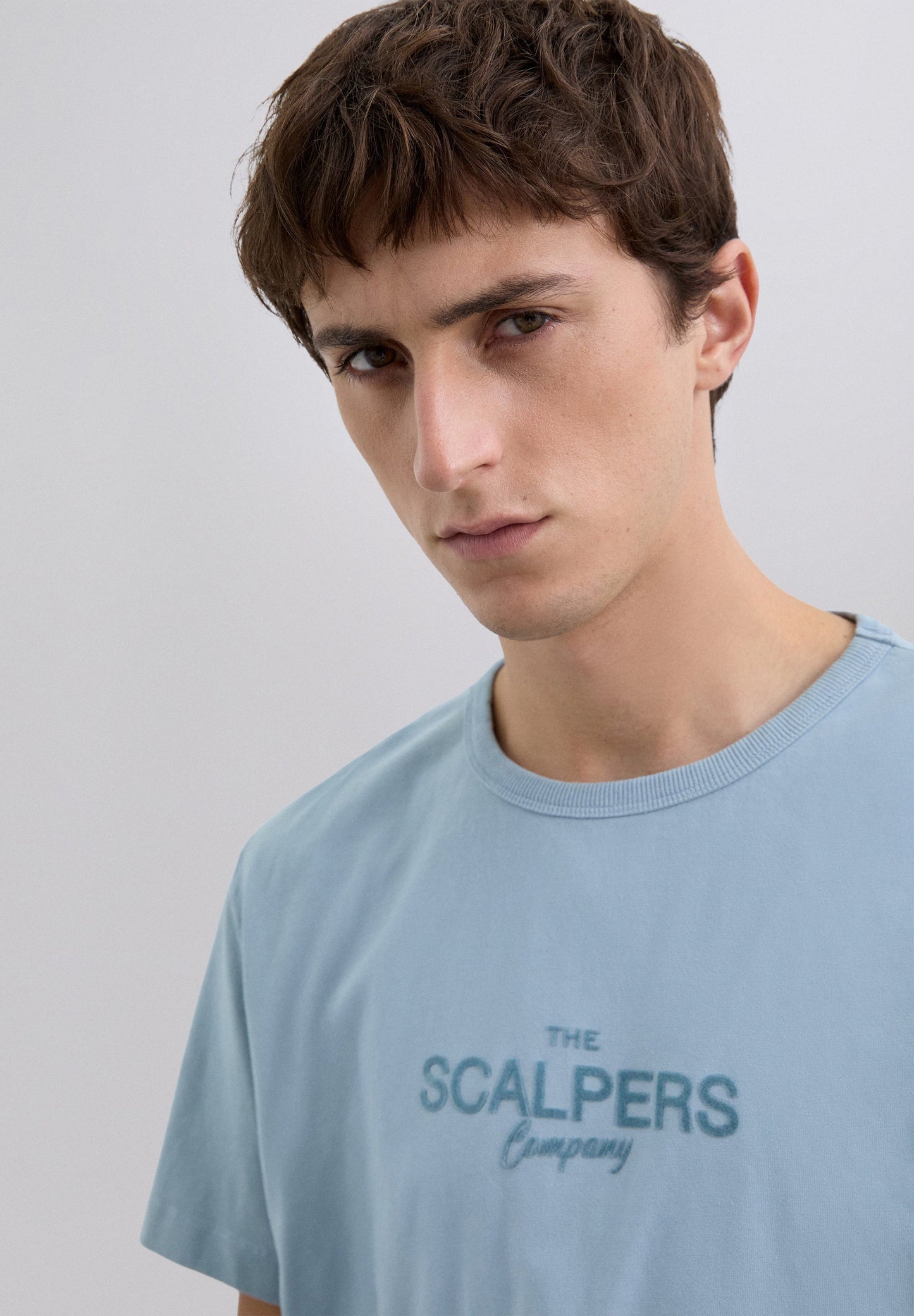 CAMISETA LOGO FRONTAL - Scalpers