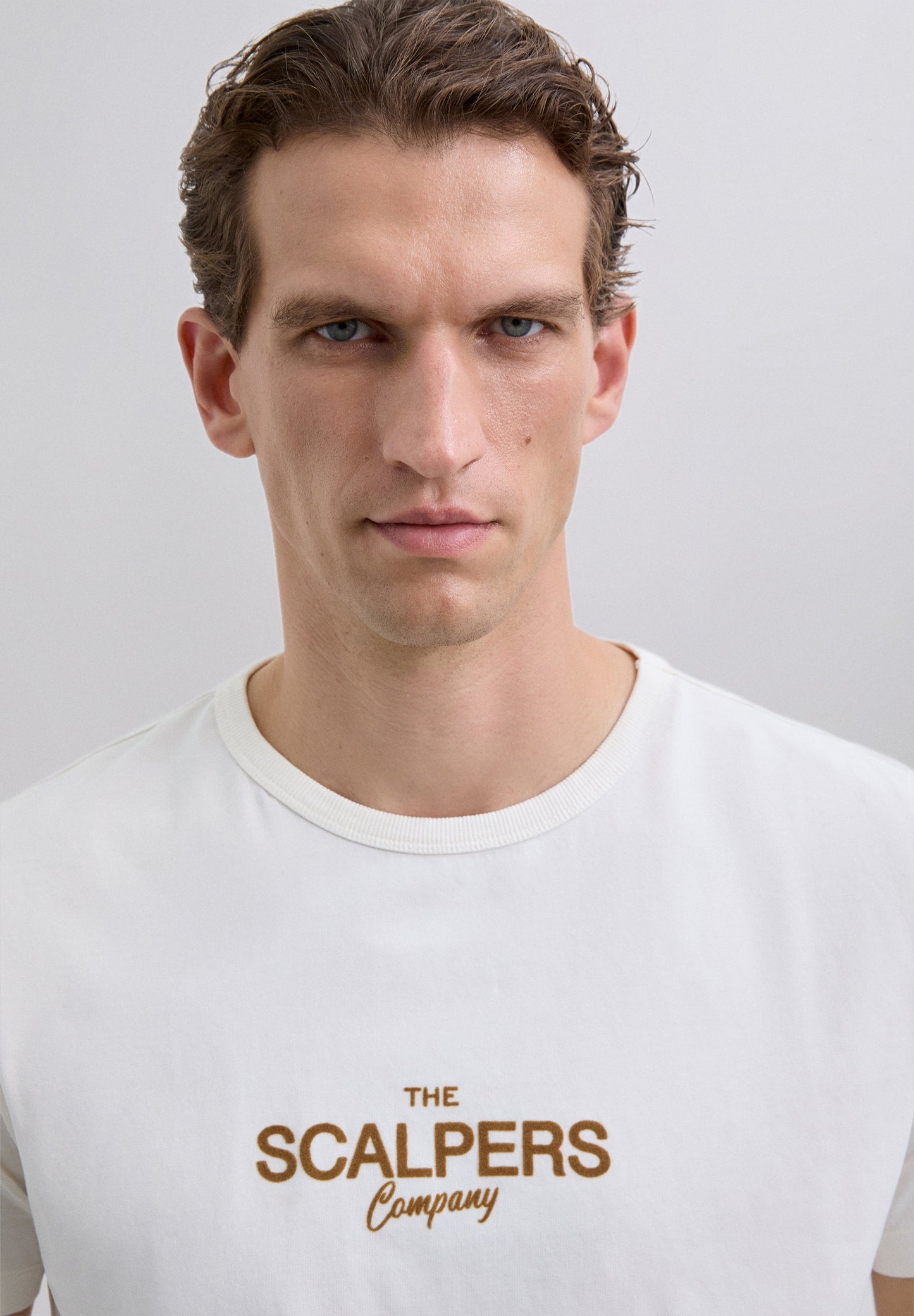 T-SHIRT WITH FRONT LOGO