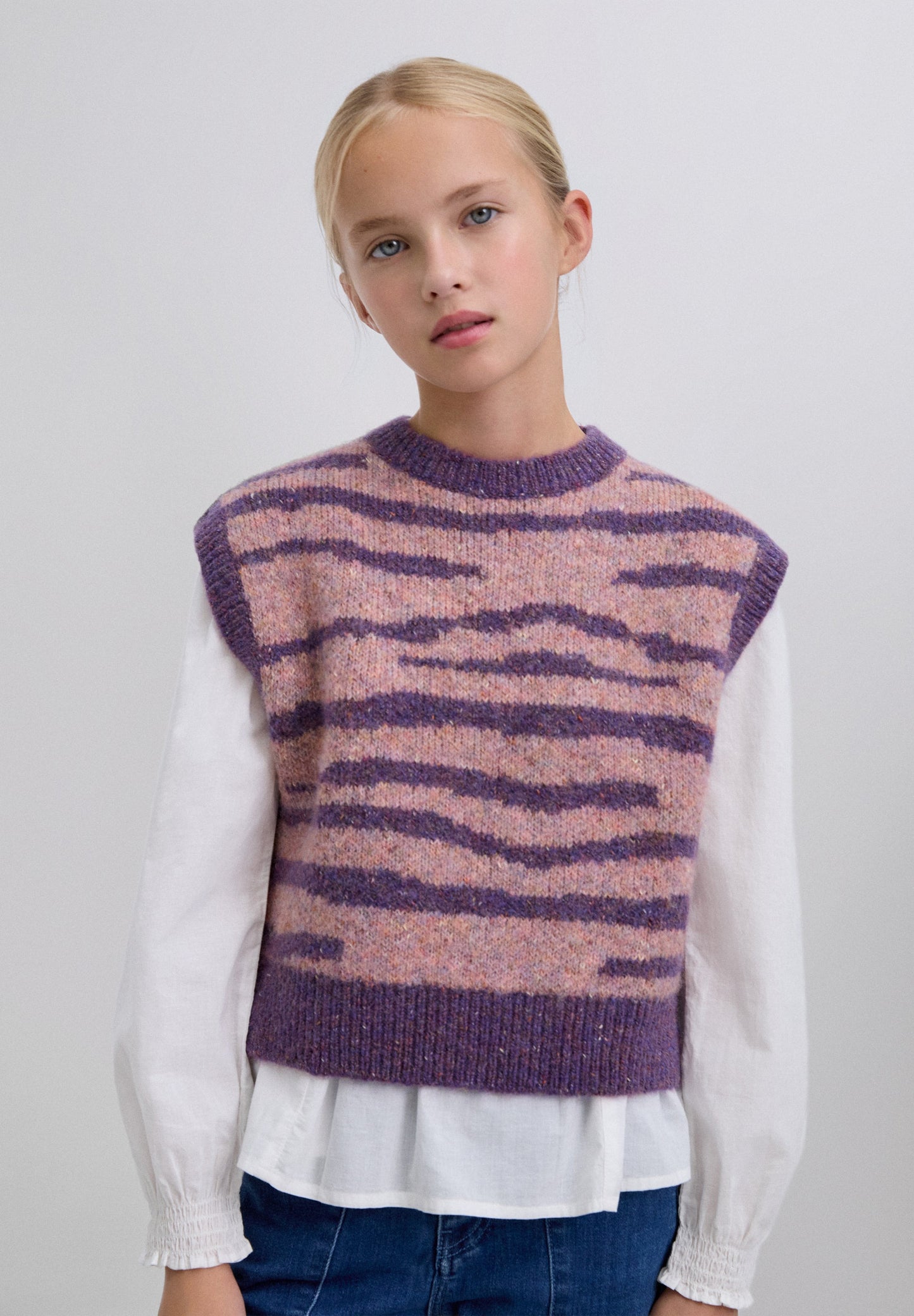 ANIMAL PRINT KNIT VEST