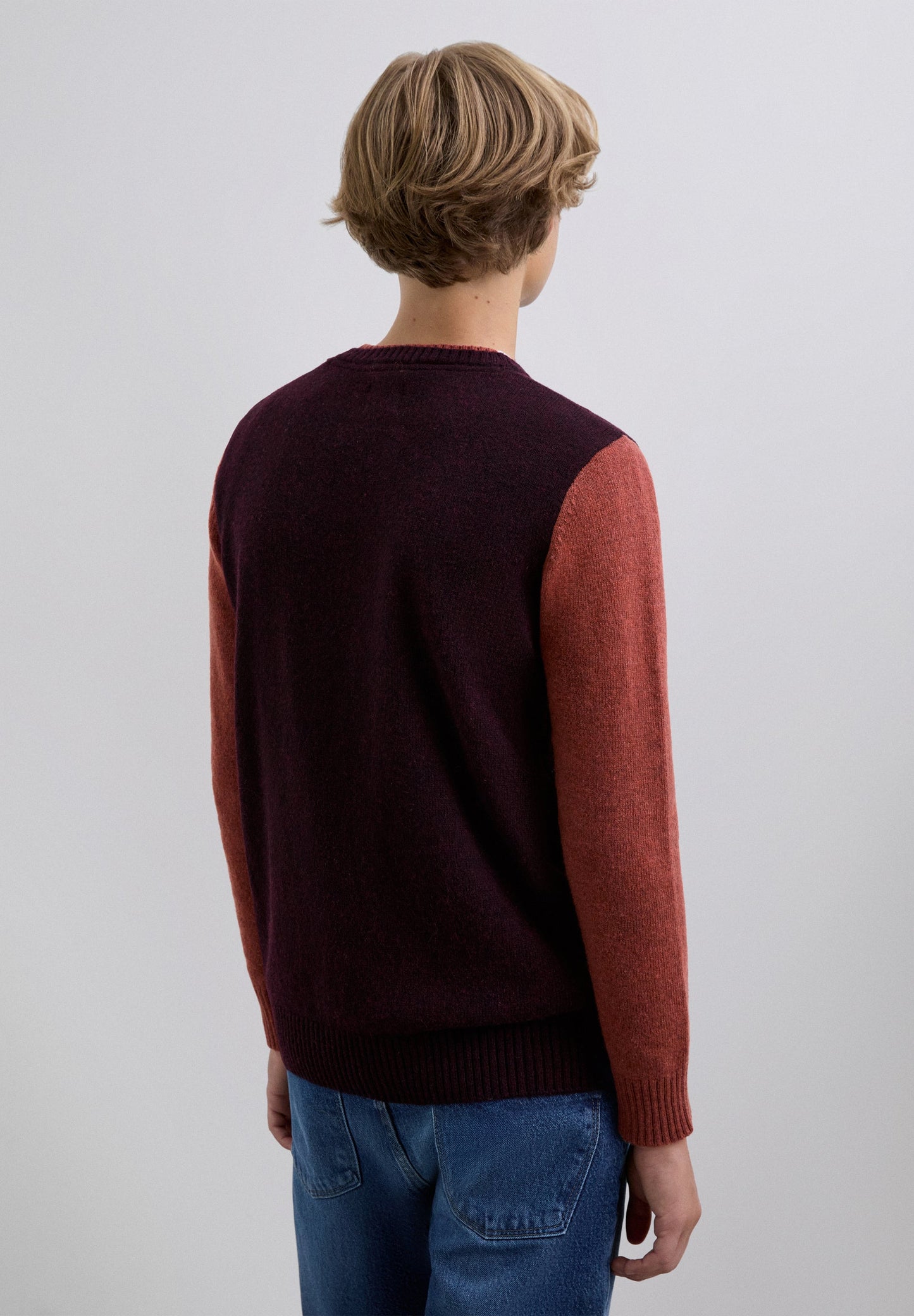 CONTRAST KNIT SWEATER