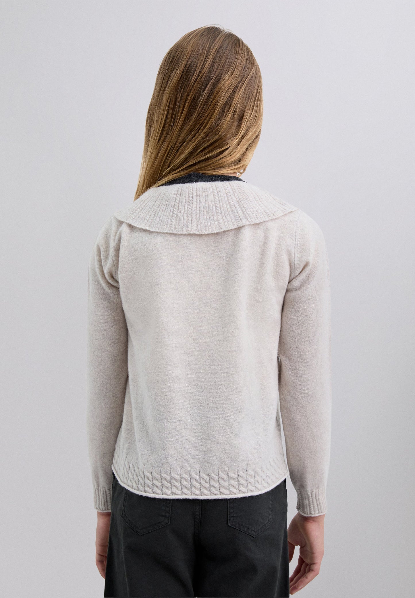 KNIT SWEATER