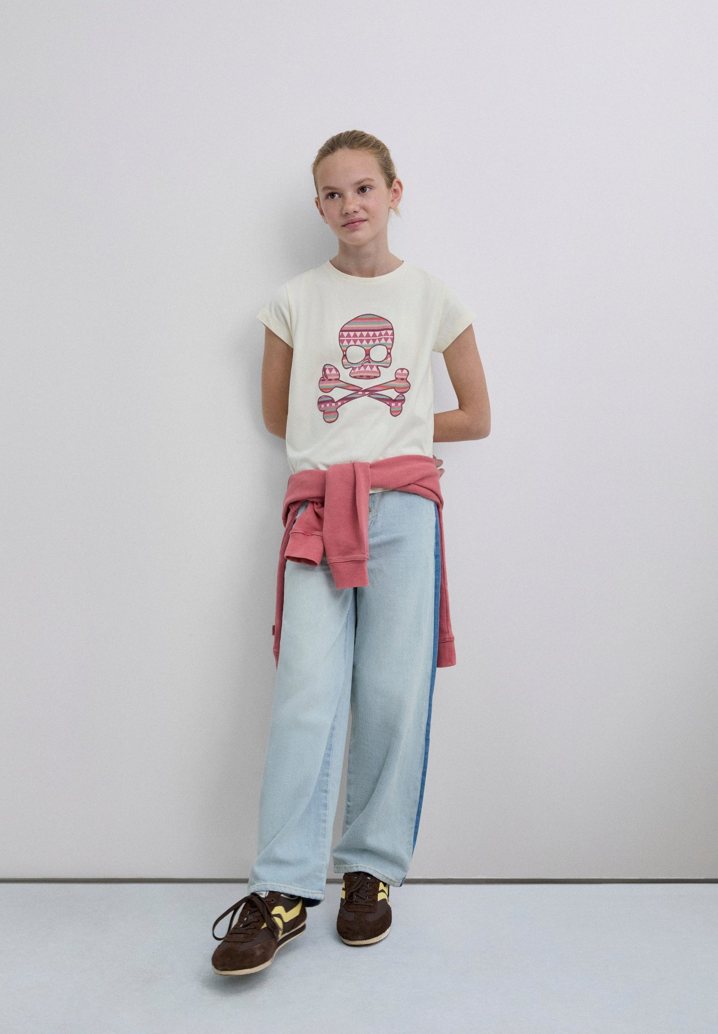 T-SHIRT WITH SKULL PRINT