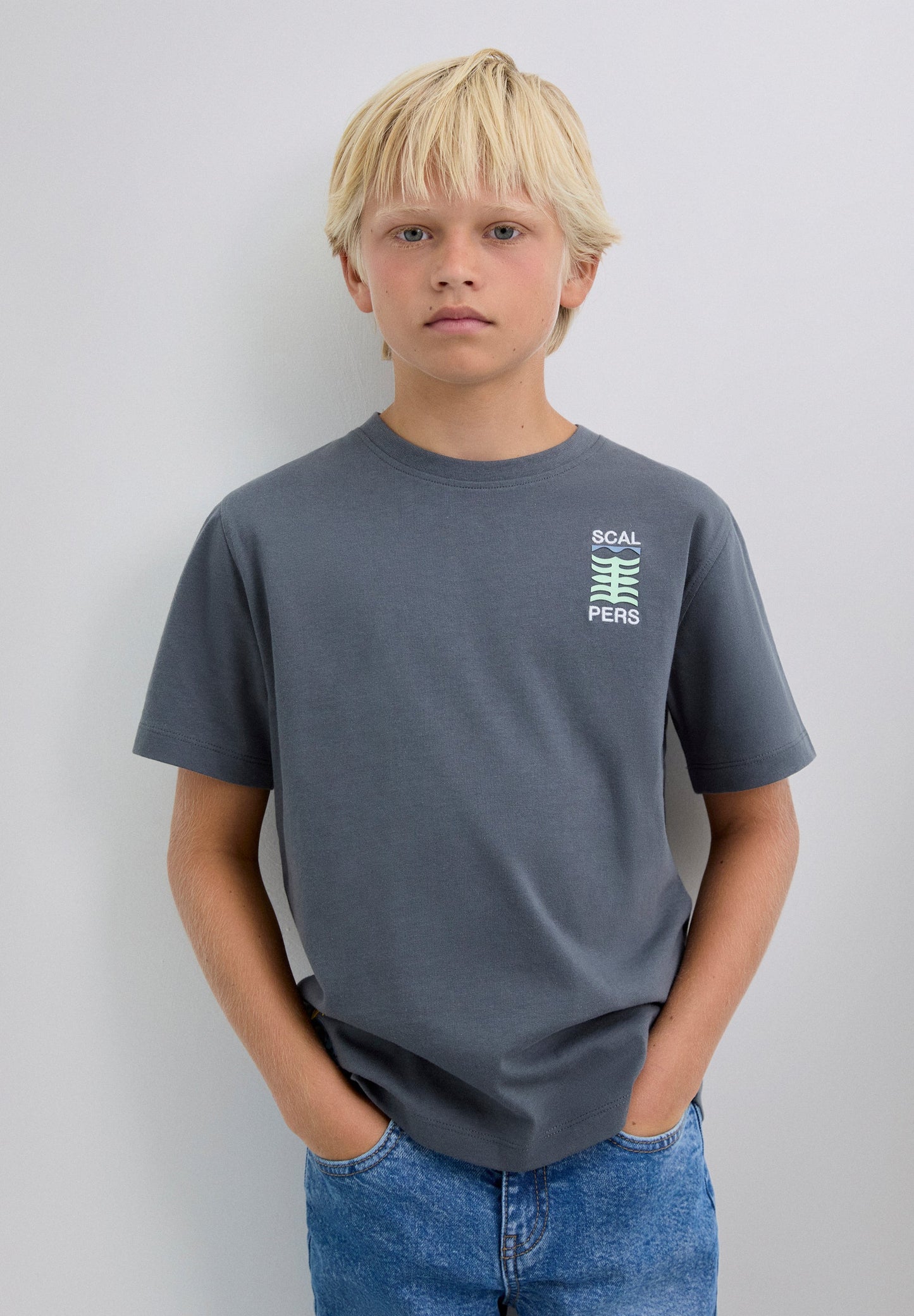 T-SHIRT WITH LOGO PRINT