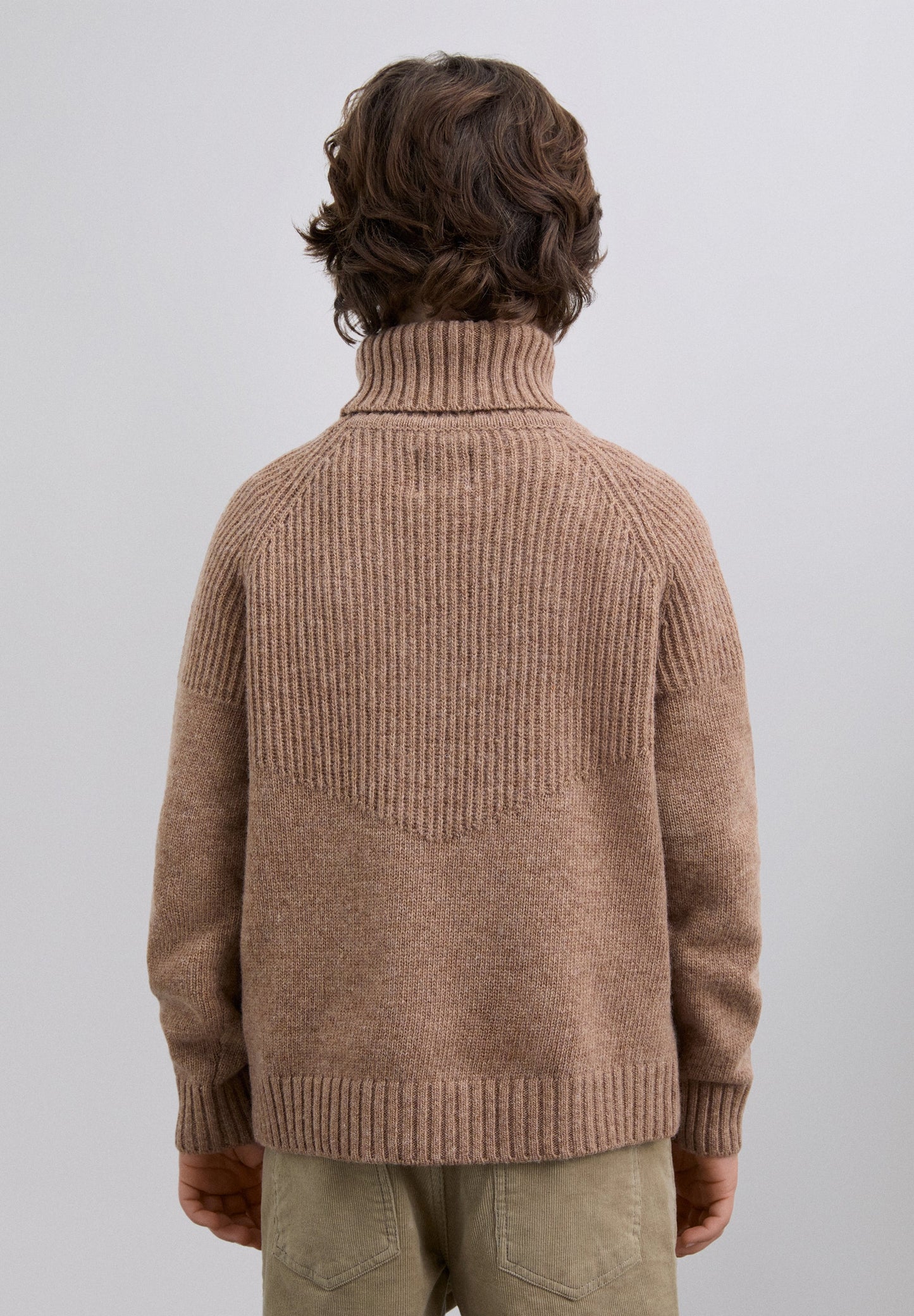 HIGH ROUND NECK RIBBED SWEATER