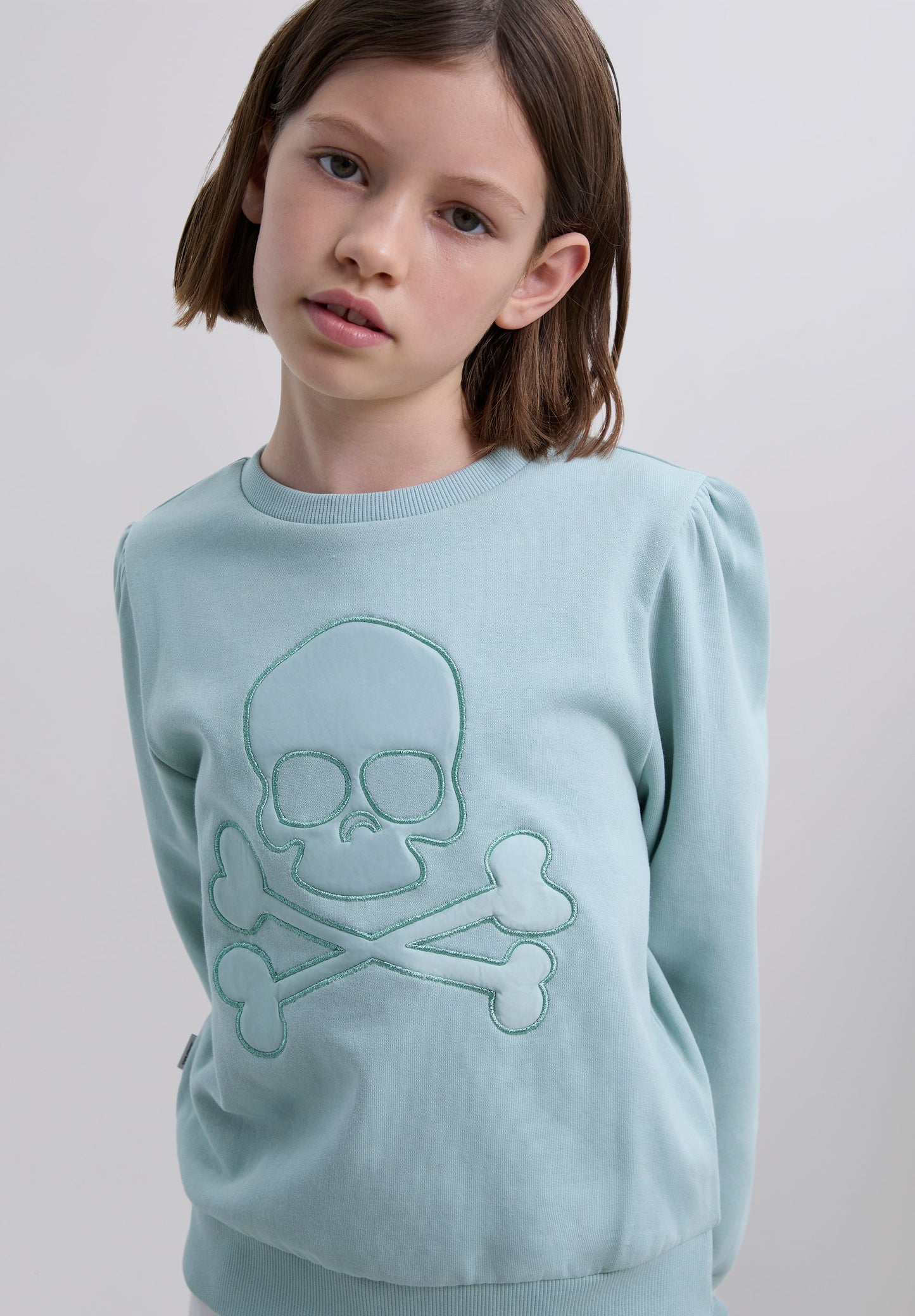SWEATSHIRT WITH EMBROIDERED SKULL