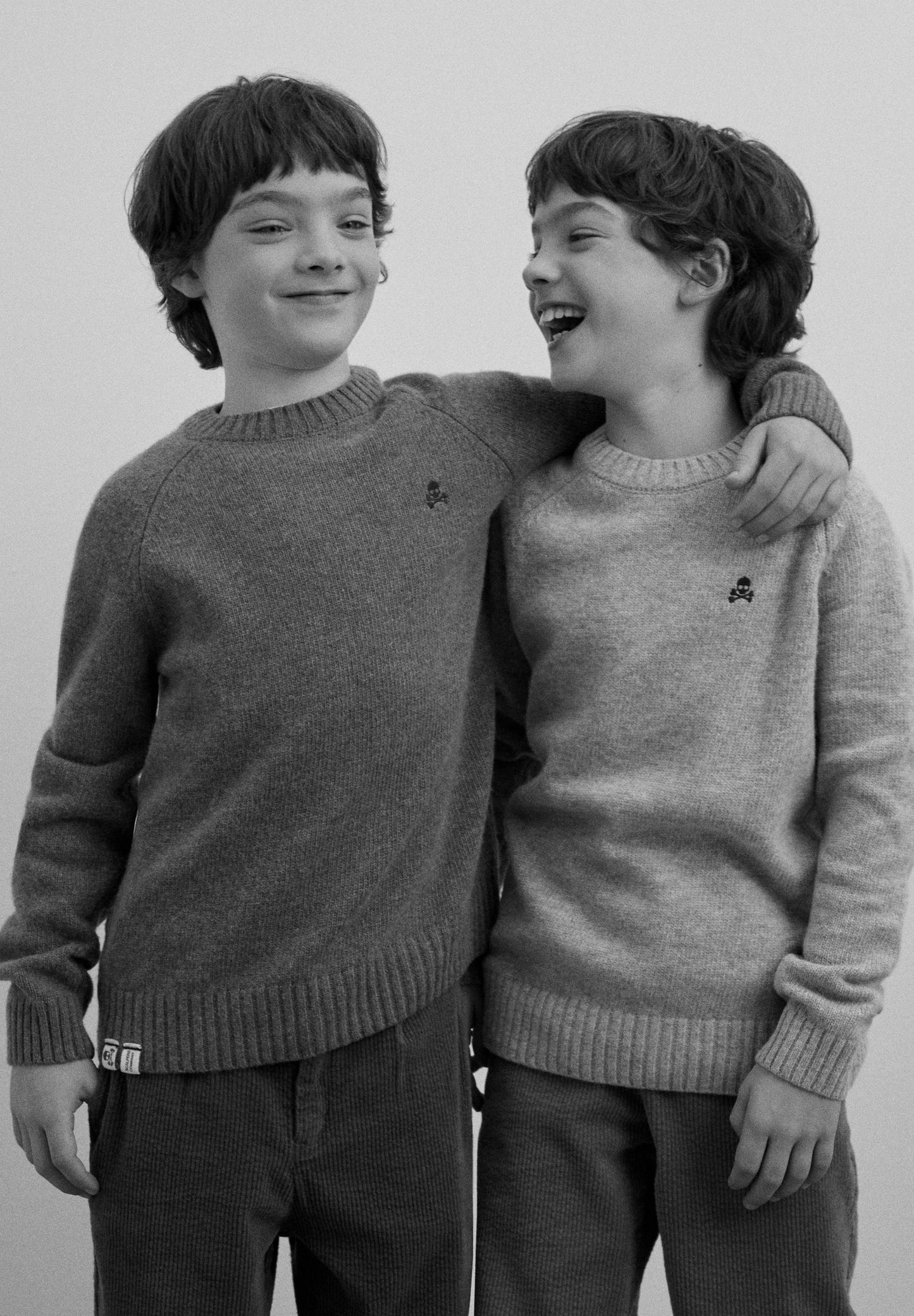 SKULL SWEATER WITH RAGLAN SLEEVES