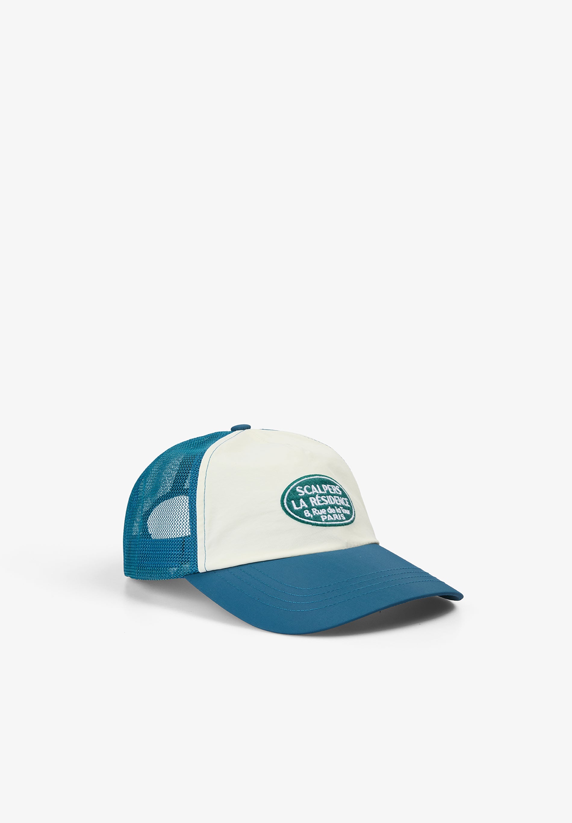 TRUCKER CAP WITH PATCH