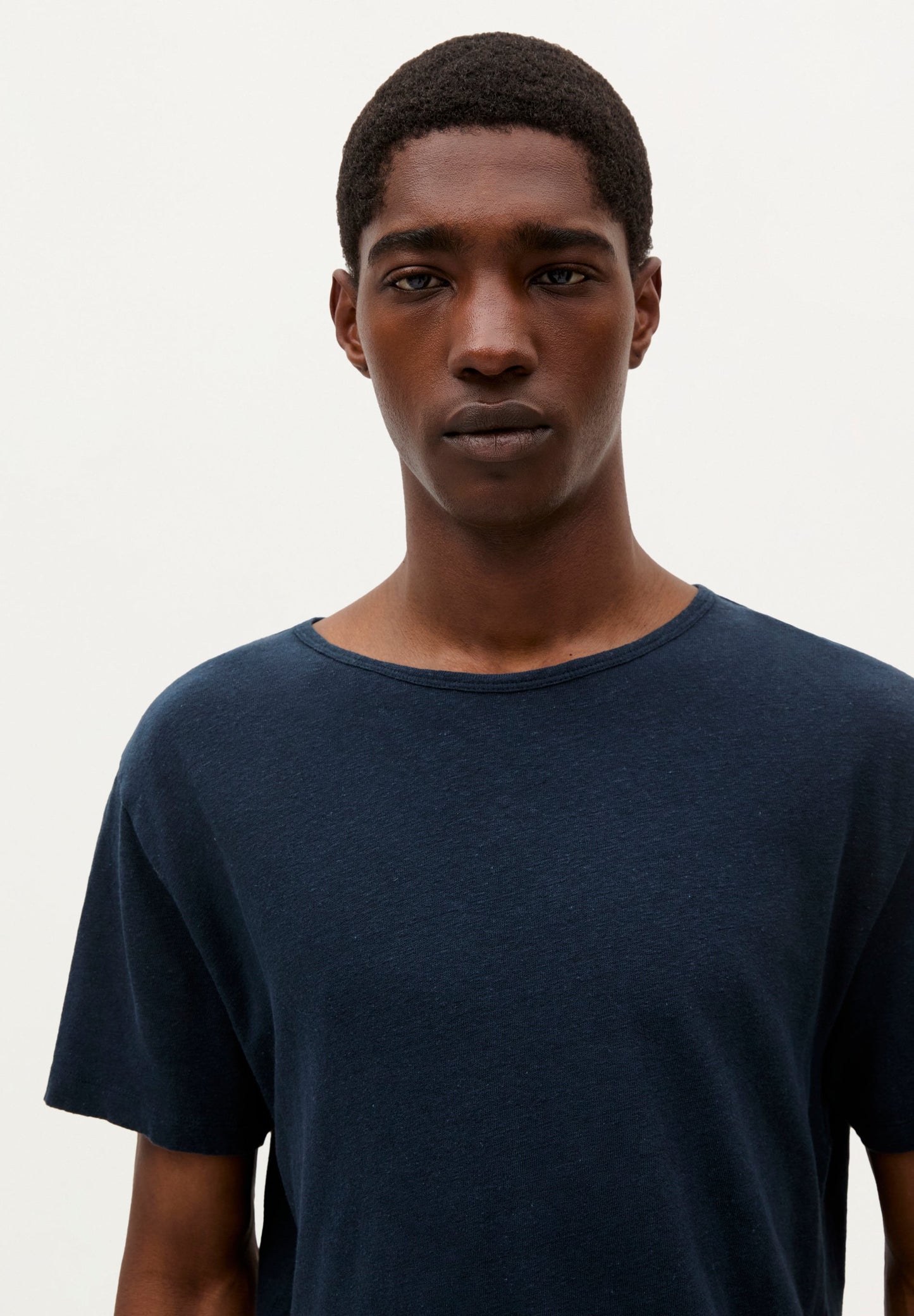 BASIC LINEN T-SHIRT