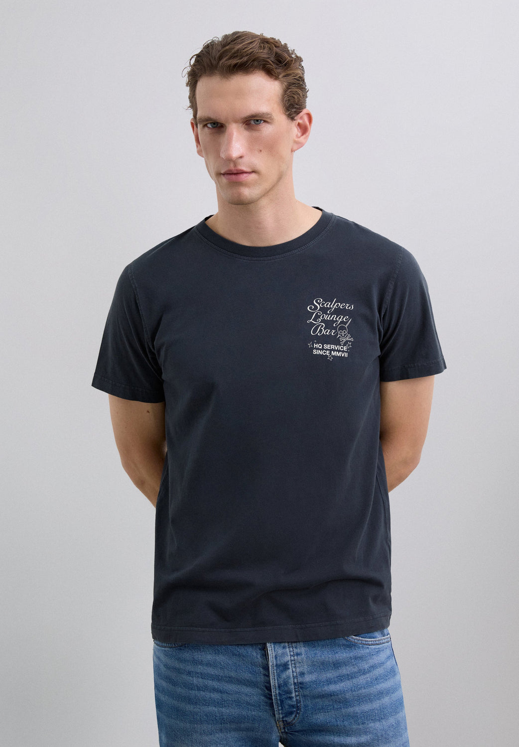 CAMISETA PRINT LOUNGE BAR - Scalpers