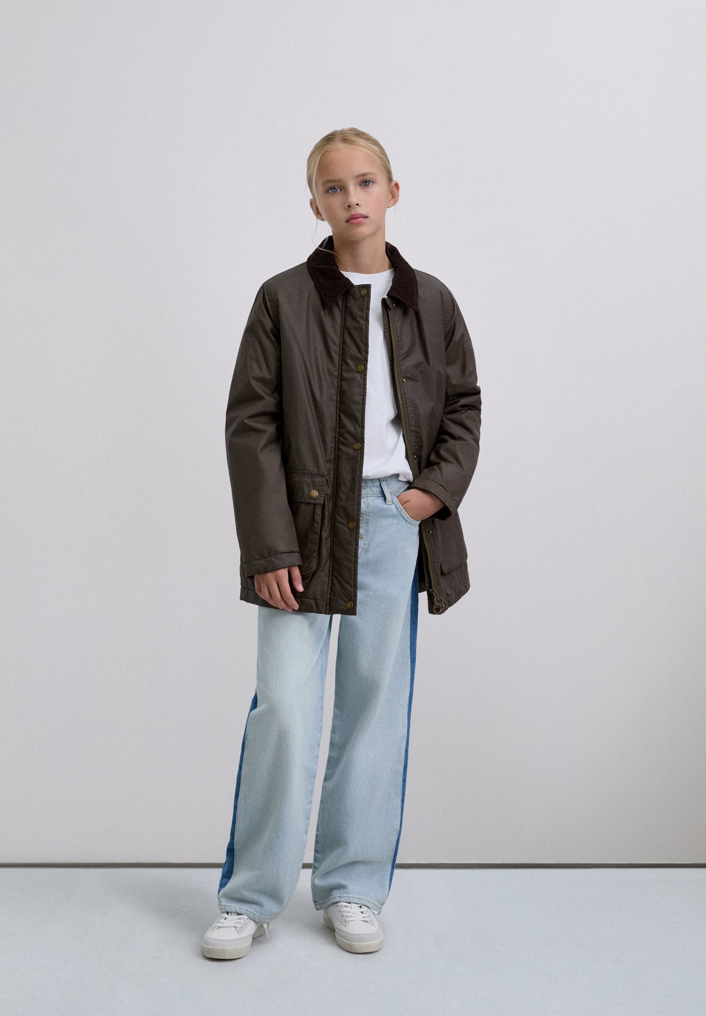 CONTRAST COLLAR JACKET