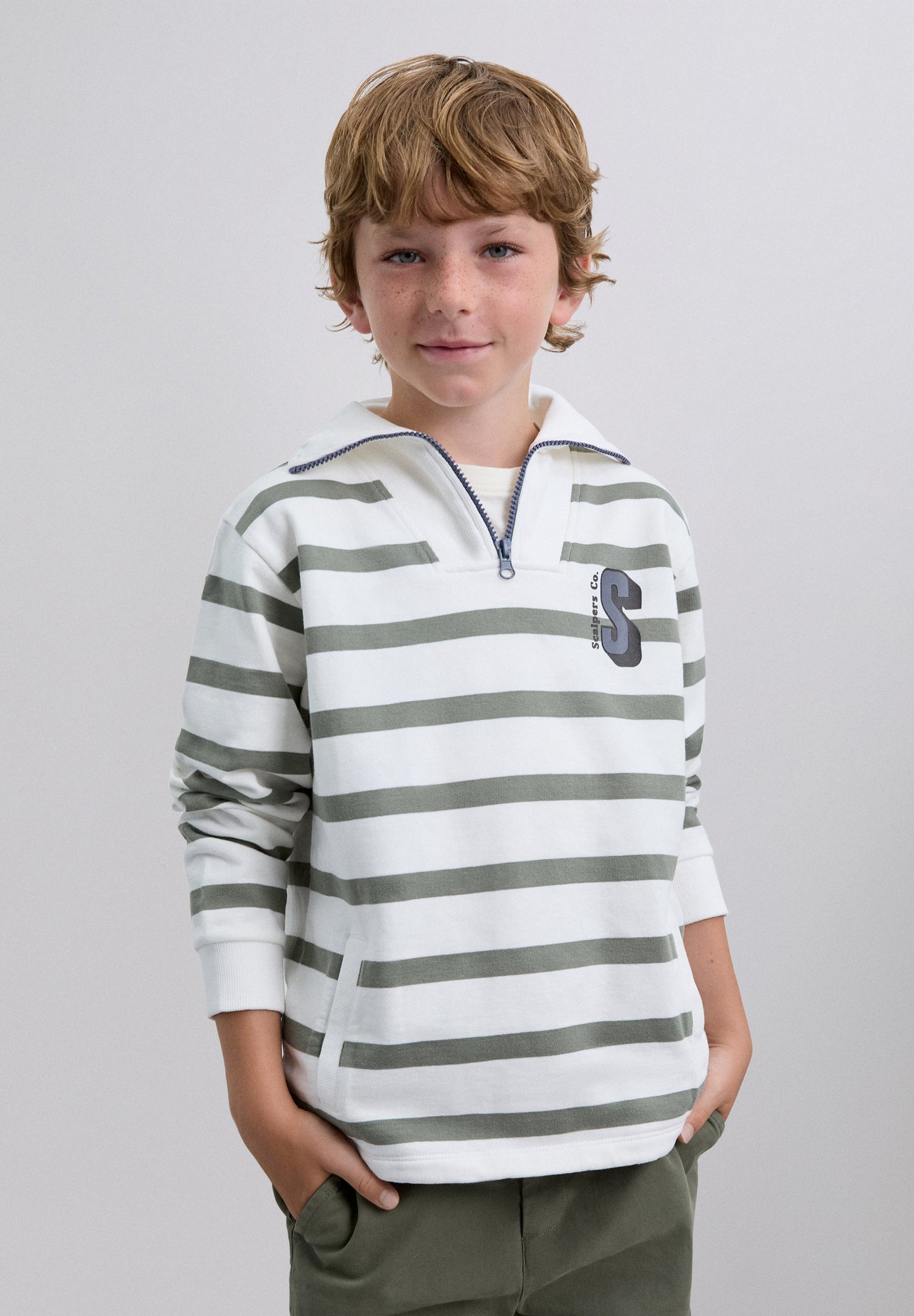 STRIPED SWEATSHIRT WITH SKULL