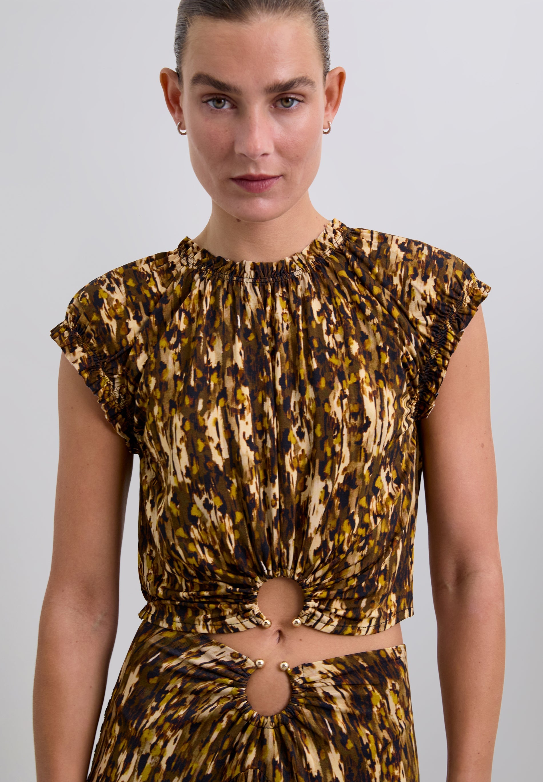 PRINTED BUCKLE TOP