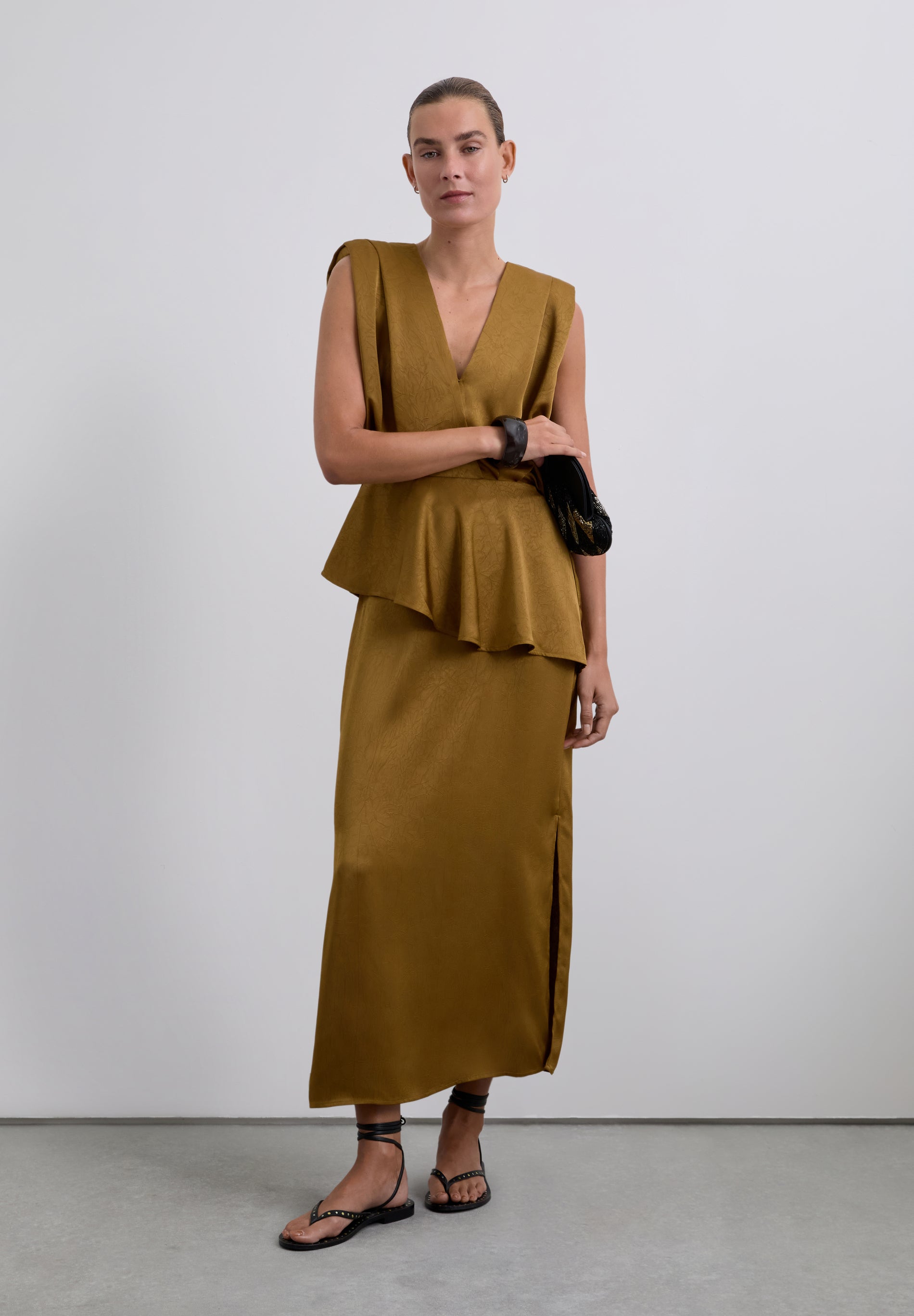 FLOWING MIDI SKIRT