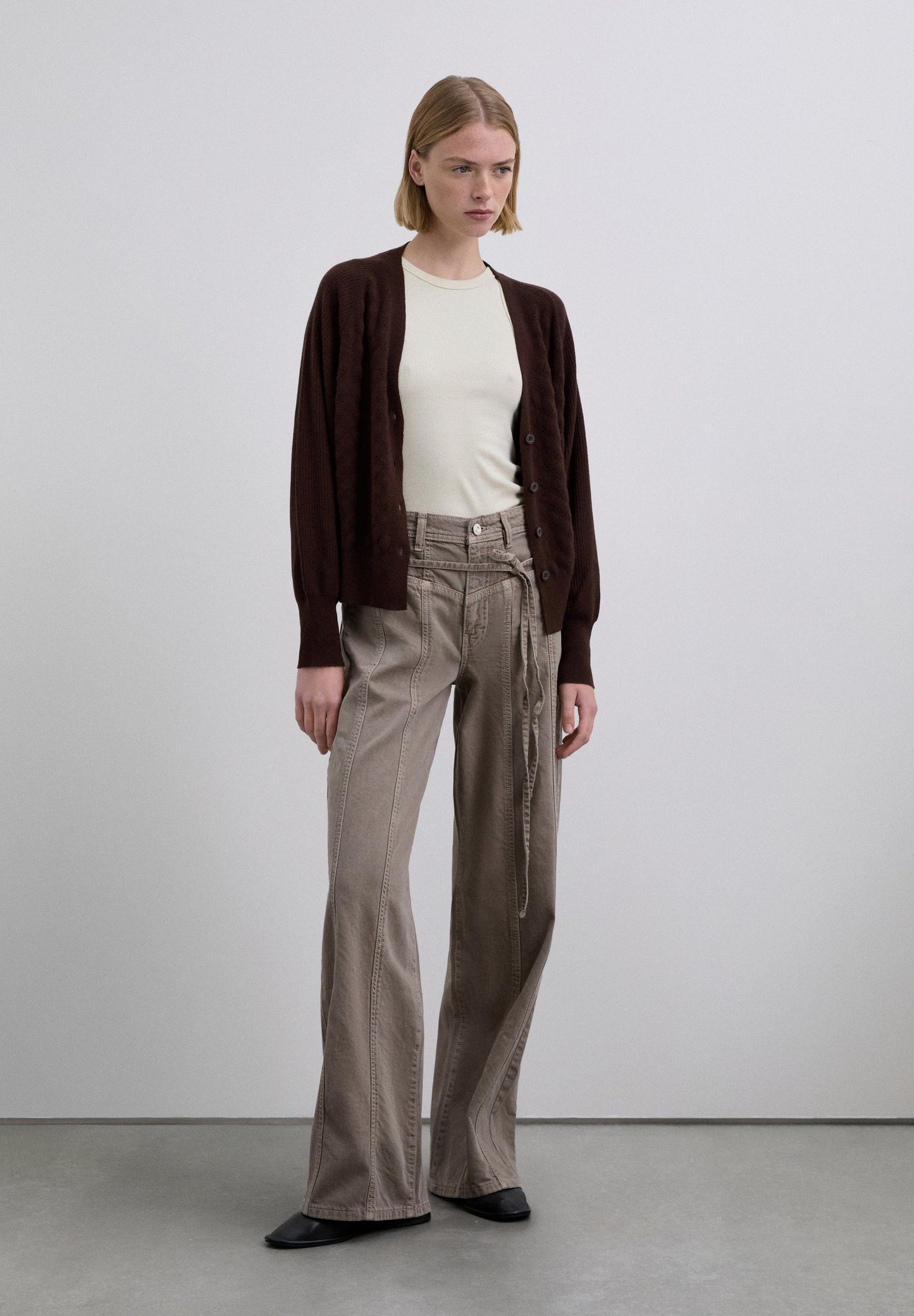JEANS WITH WAISTBAND DETAIL