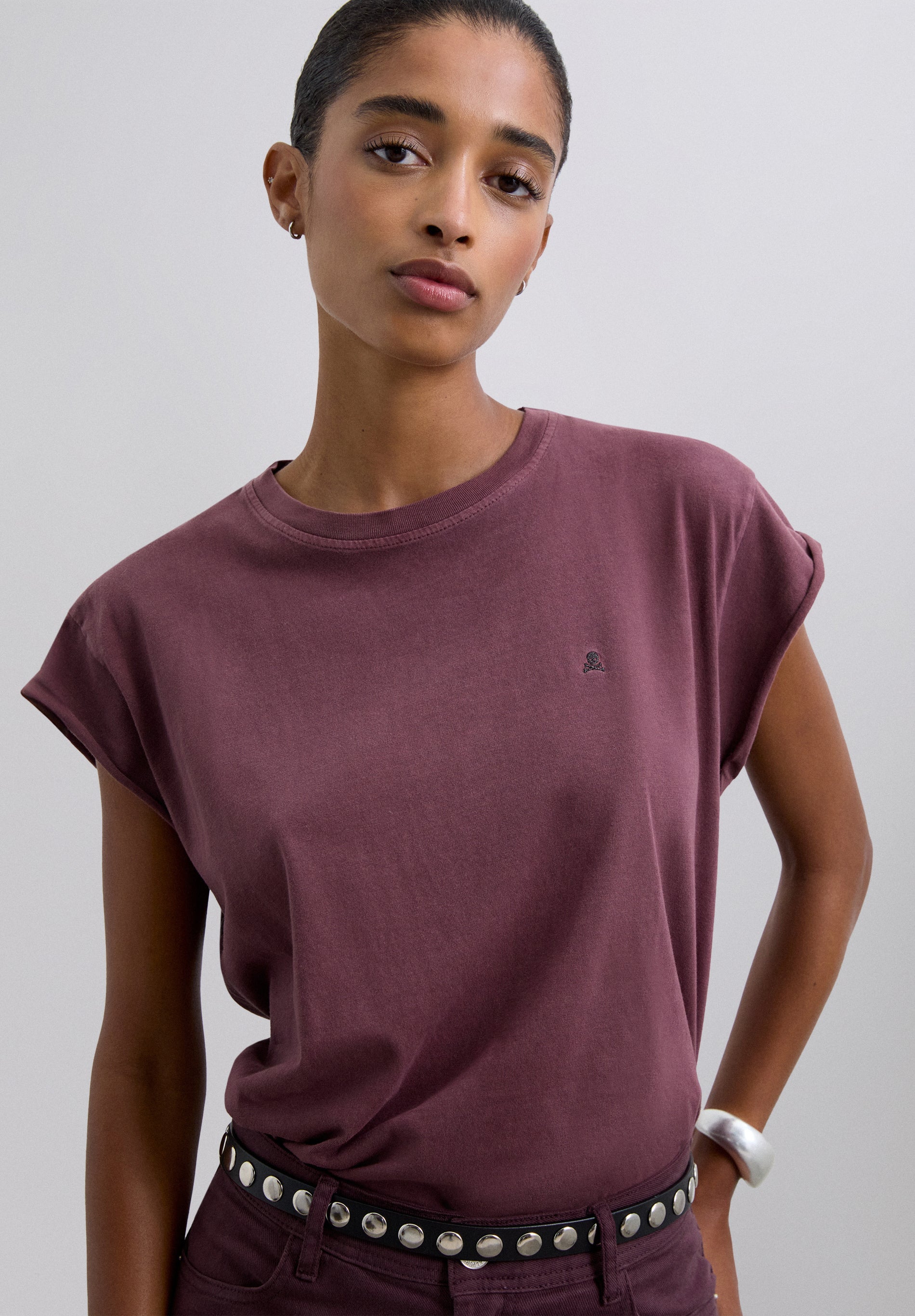 BASIC SKULL T-SHIRT