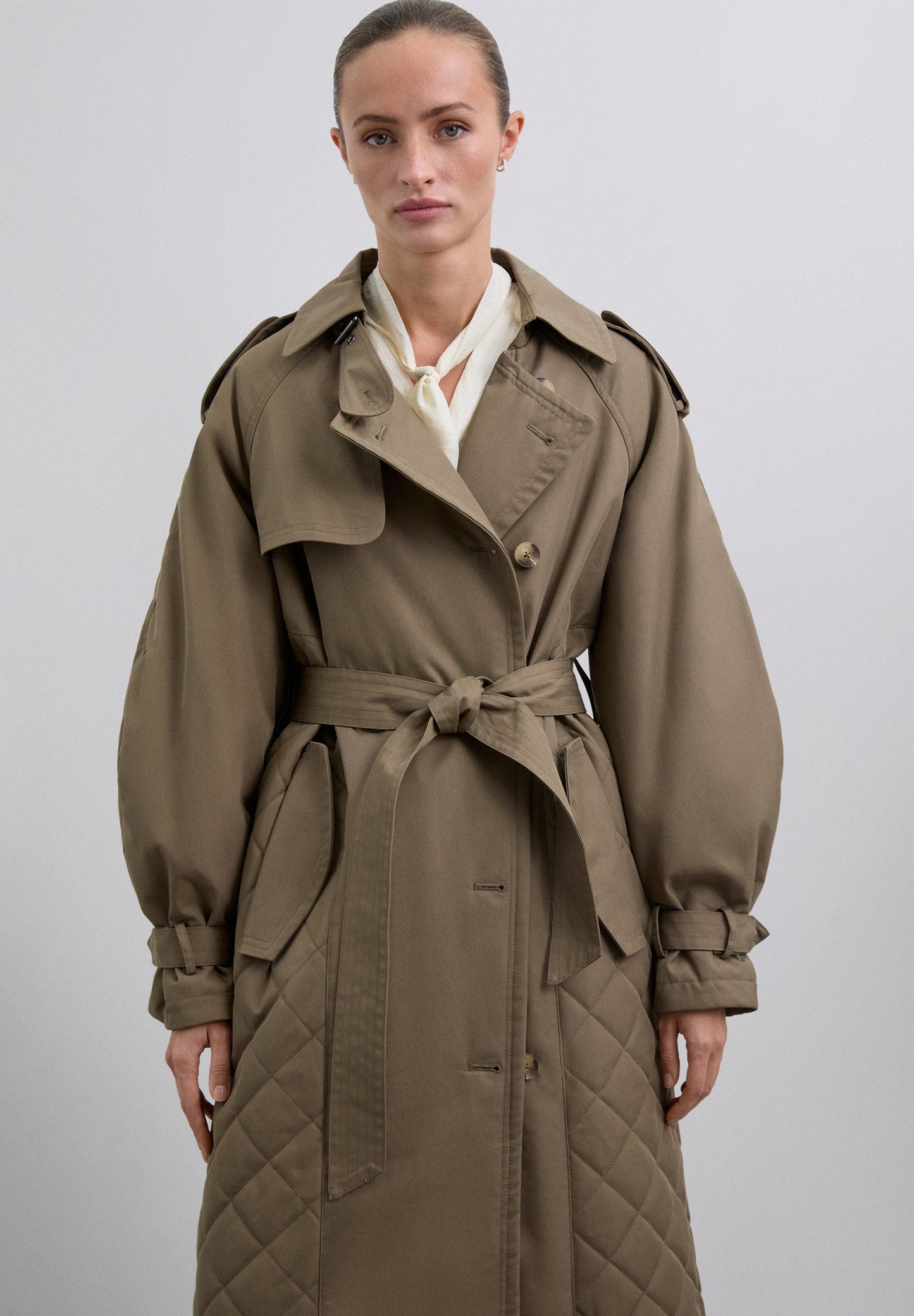 WATERPROOF TRENCH COAT