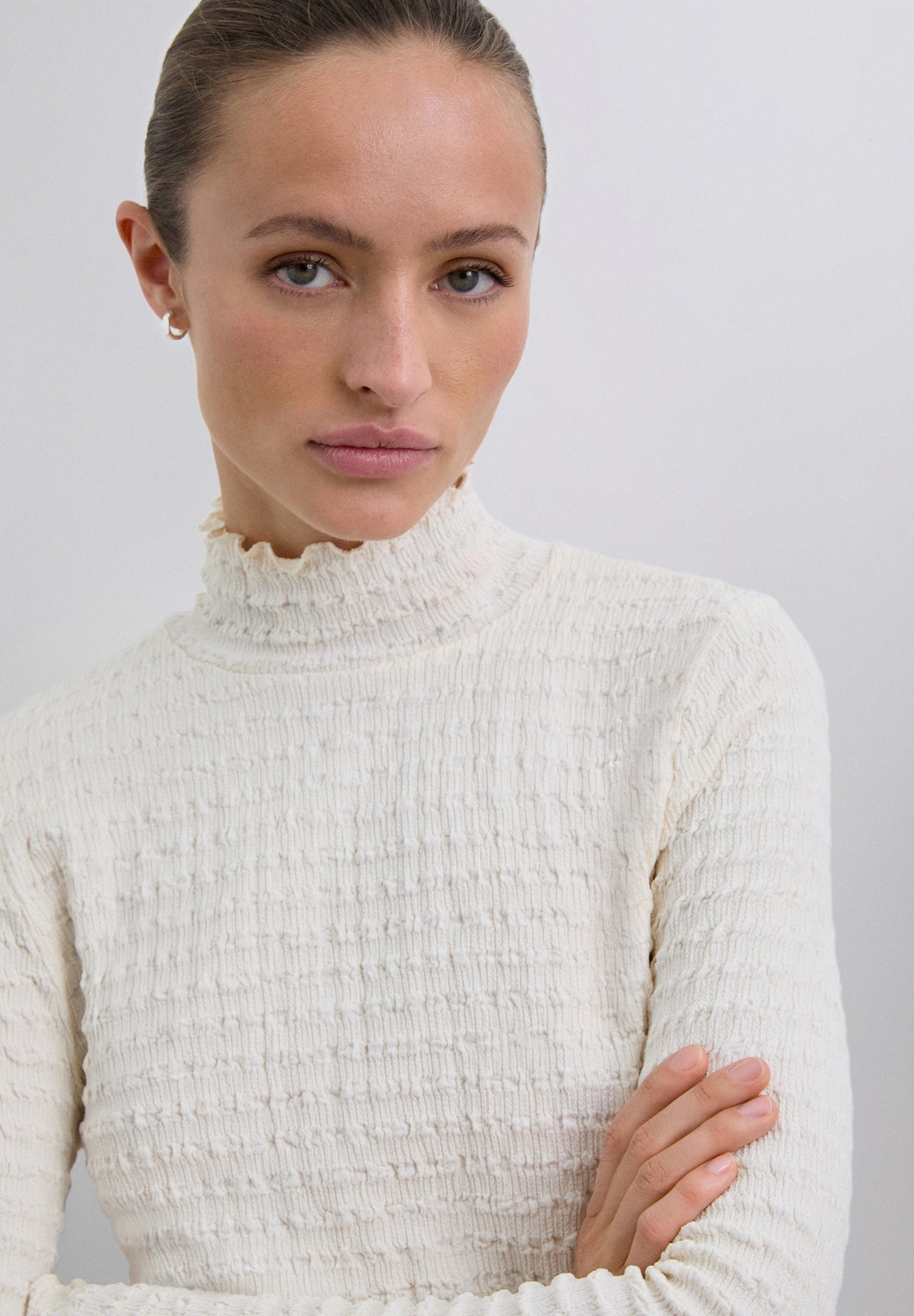 TEXTURED HIGH NECK TOP