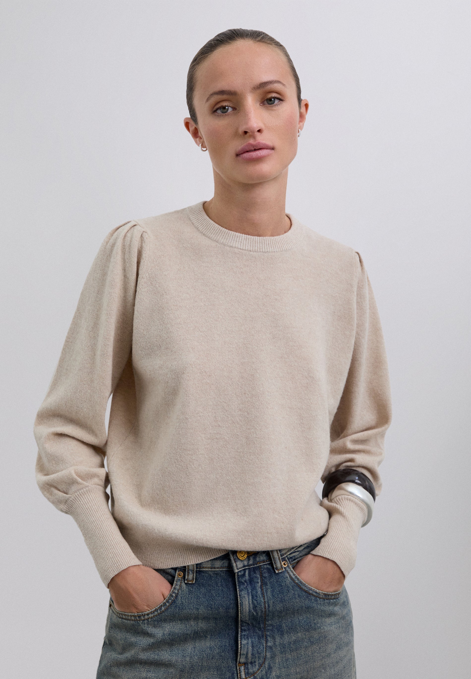 SWEATER WITH PUFFED SLEEVES