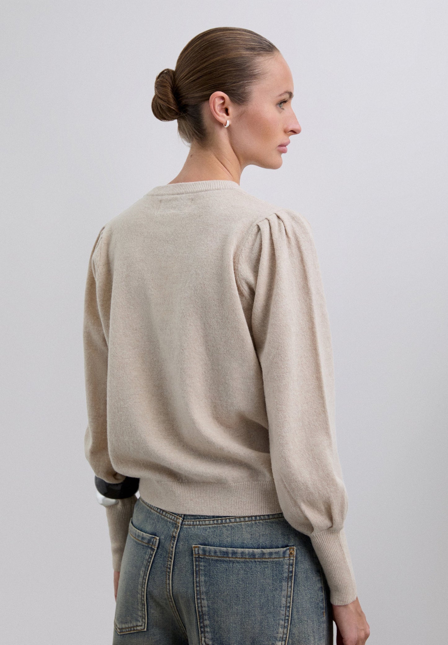 SWEATER WITH PUFFED SLEEVES