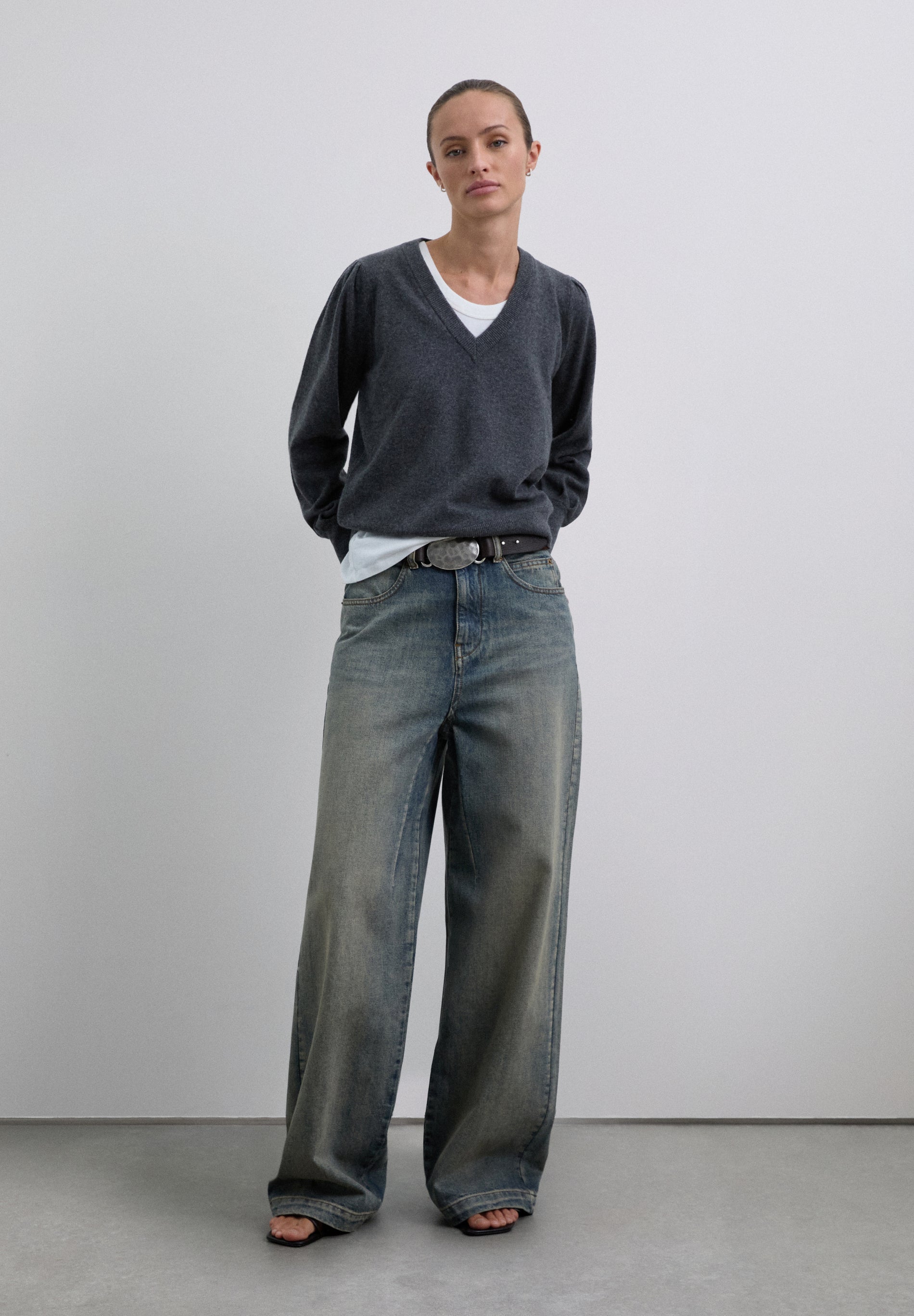 SWEATER WITH PUFFED SLEEVES