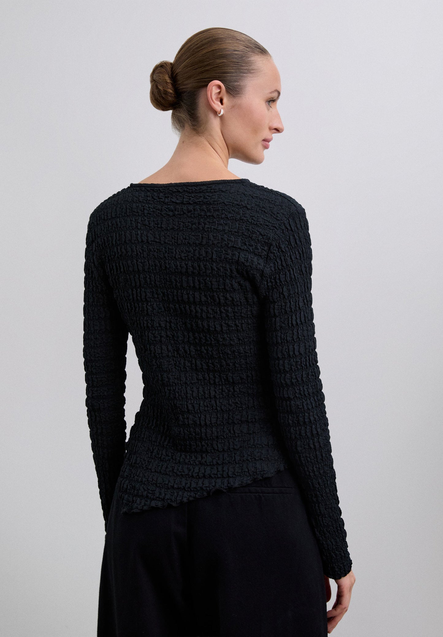 ROUND NECK TEXTURED TOP