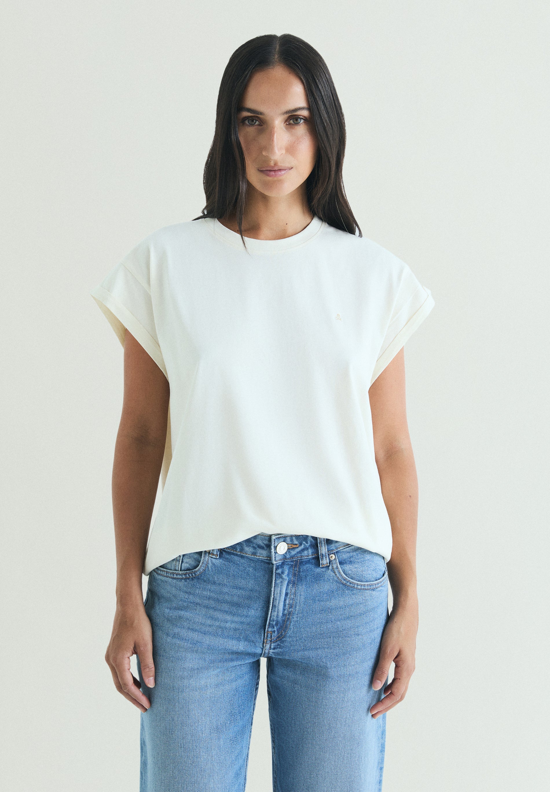 EMBROIDERED SKULL T-SHIRT