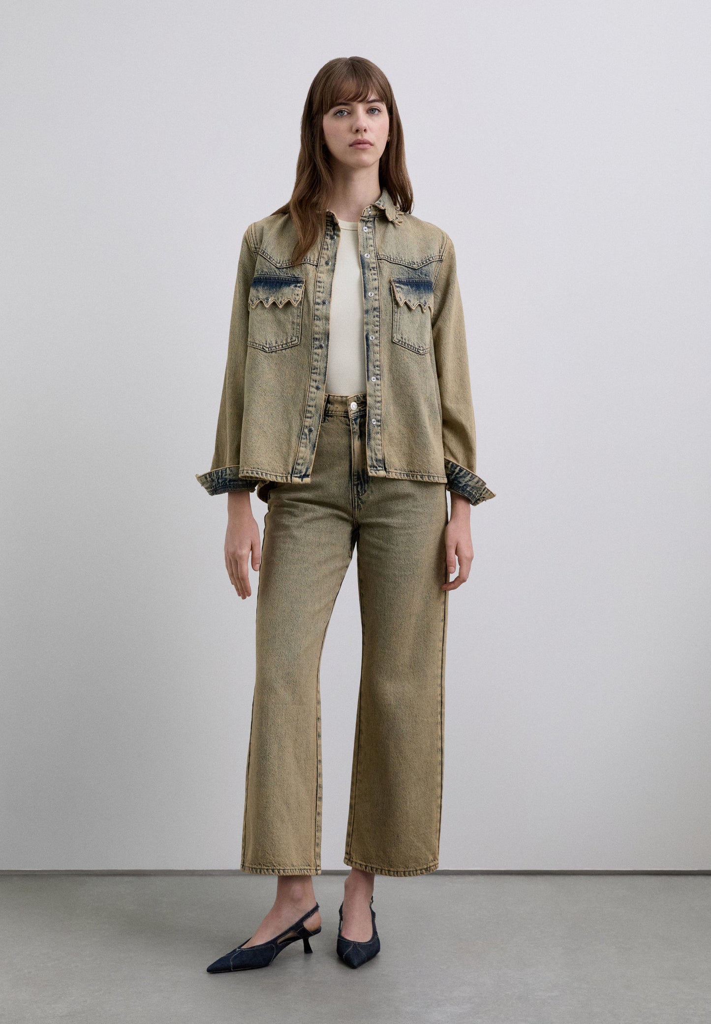 SCSCALLOPWASHED DENIM SHIRT