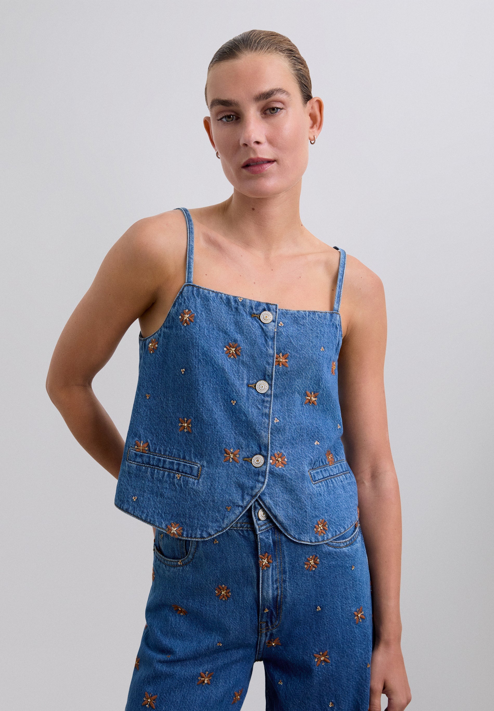 SCEMBFLOWER VEST