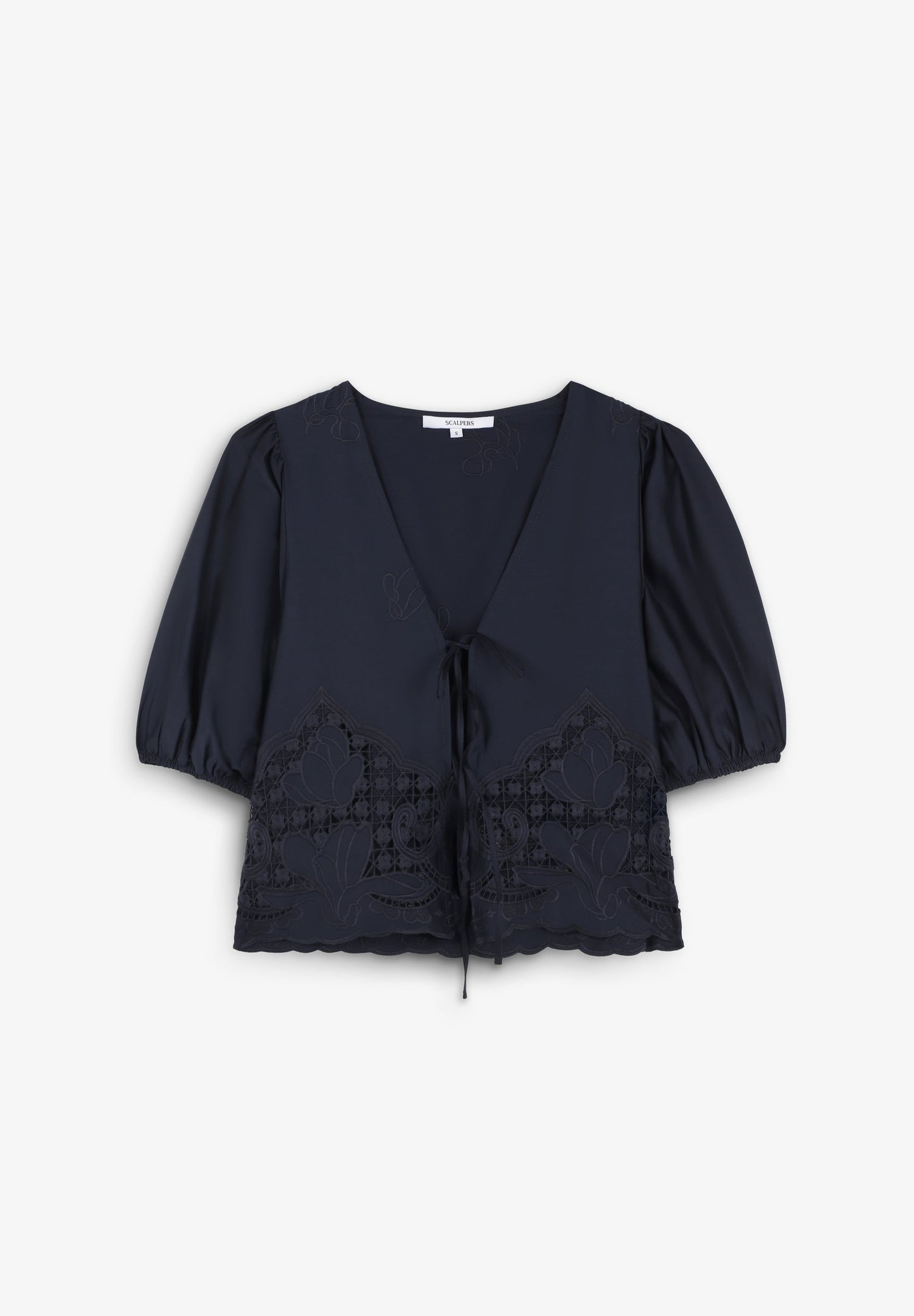 BLUSA BORDADA LAZOS