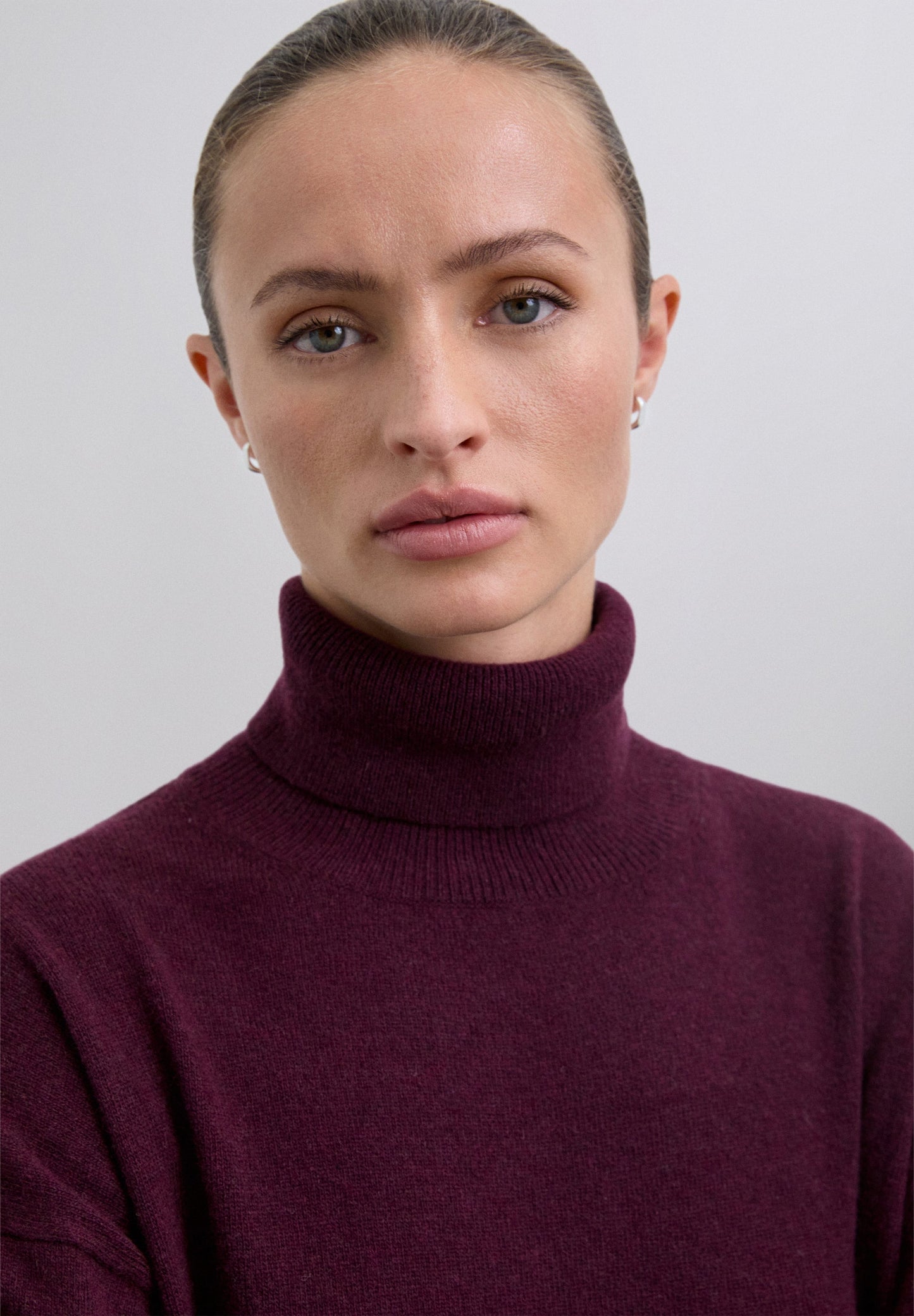 ROLL NECK WOOL SWEATER