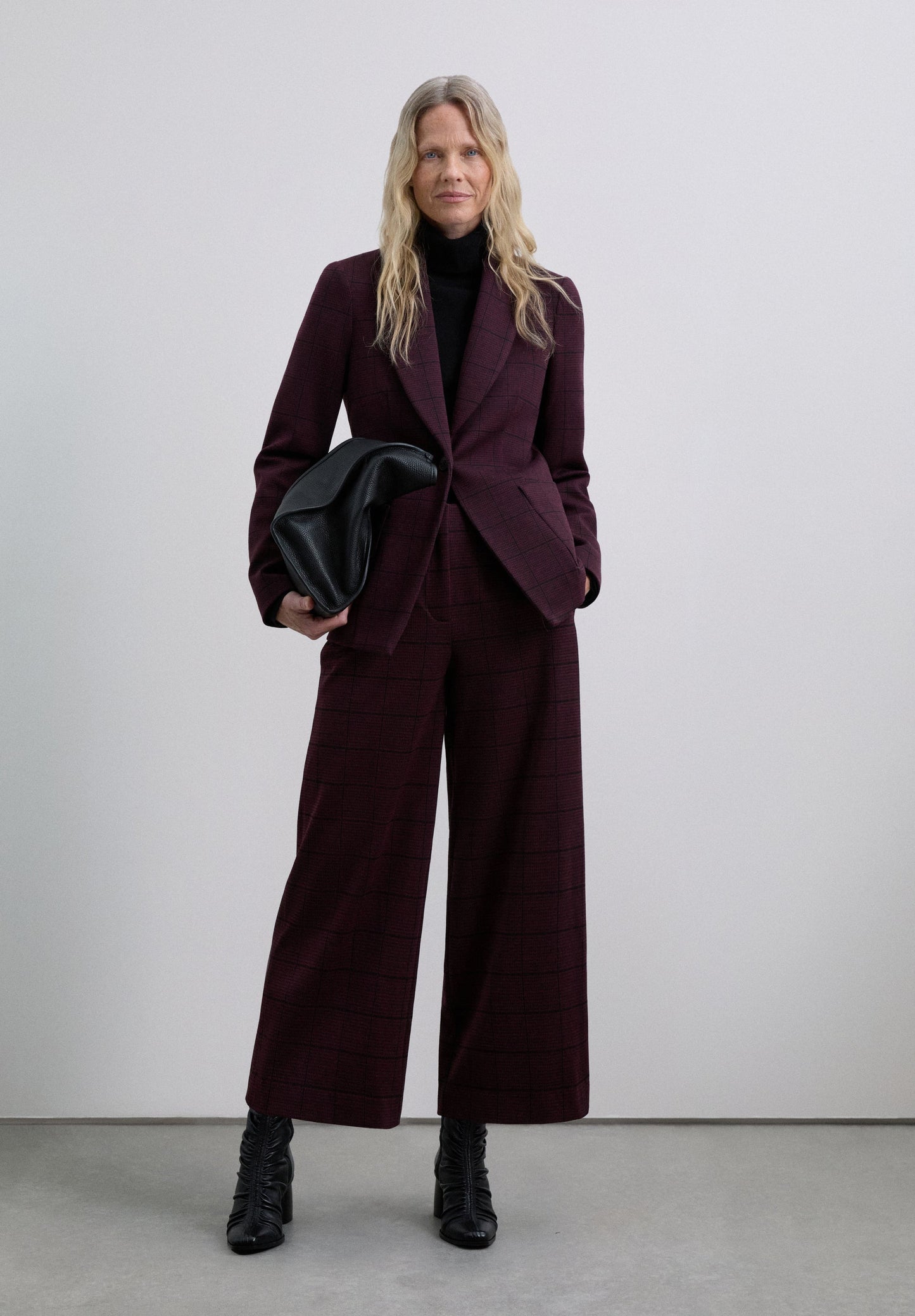 BURGUNDY CHECK BLAZER