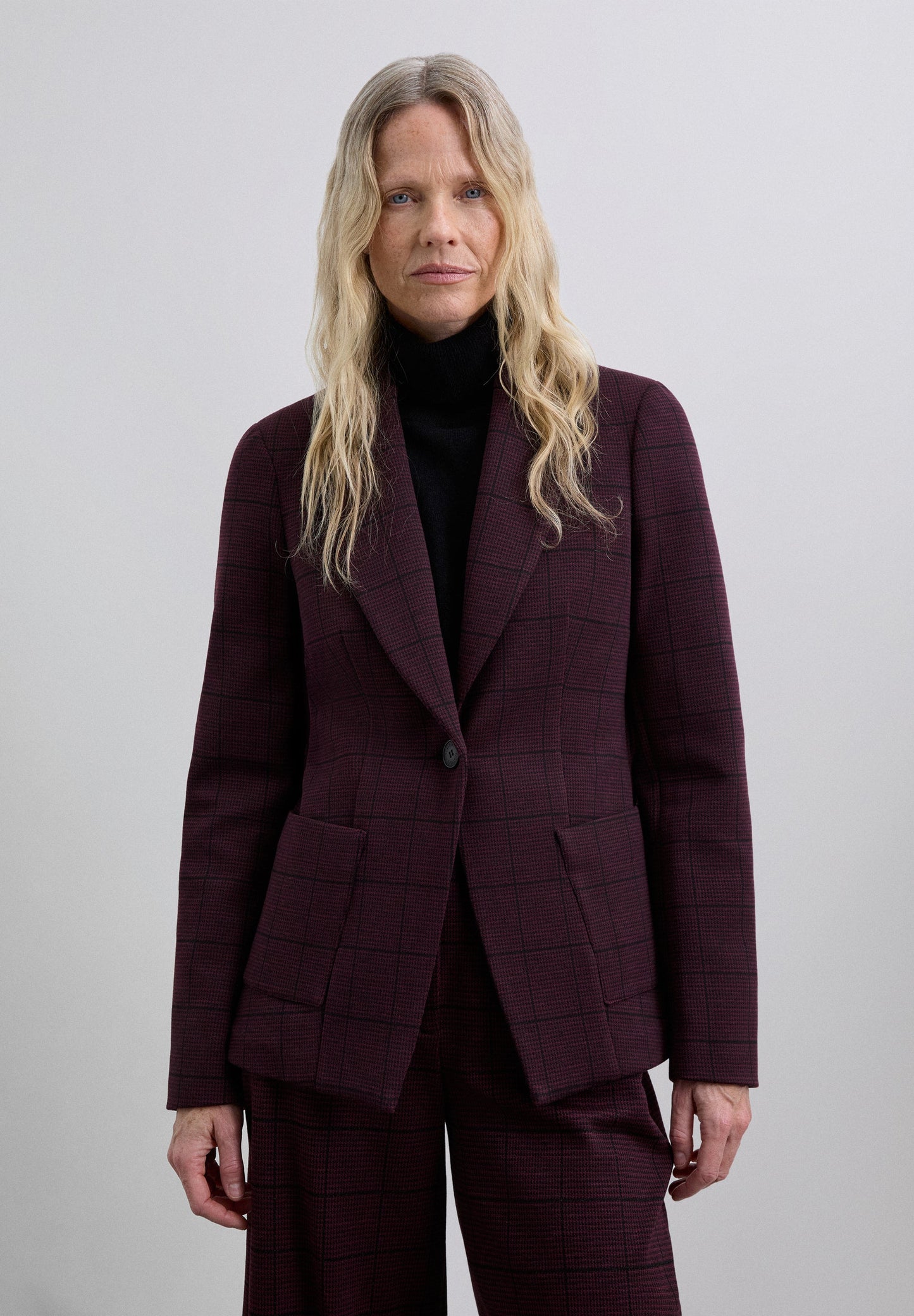 BURGUNDY CHECK BLAZER