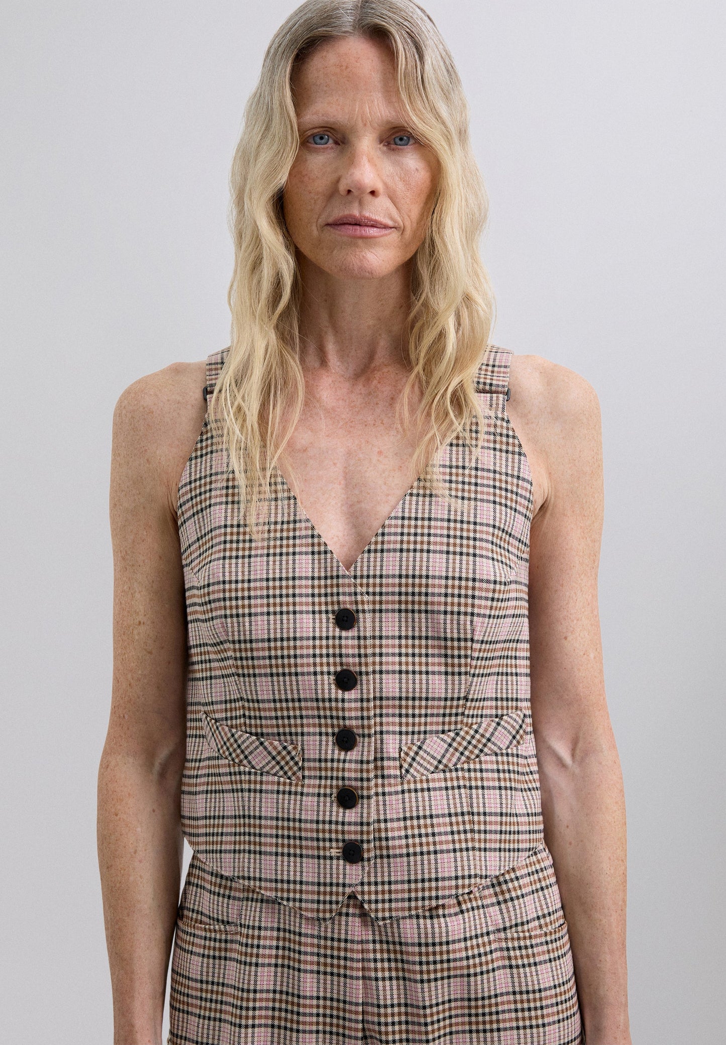 CHECK GILET WITH BRACES