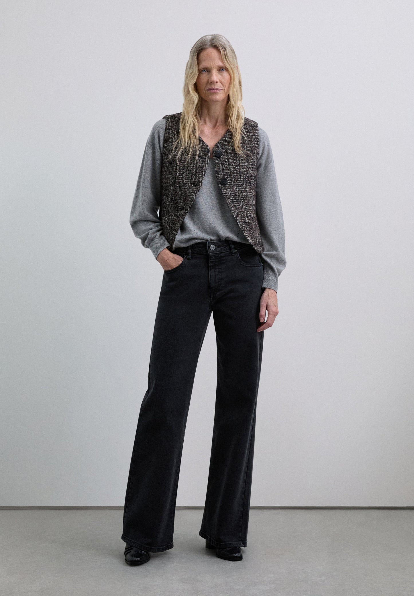 FITTED HERRINGBONE WAISTCOAT