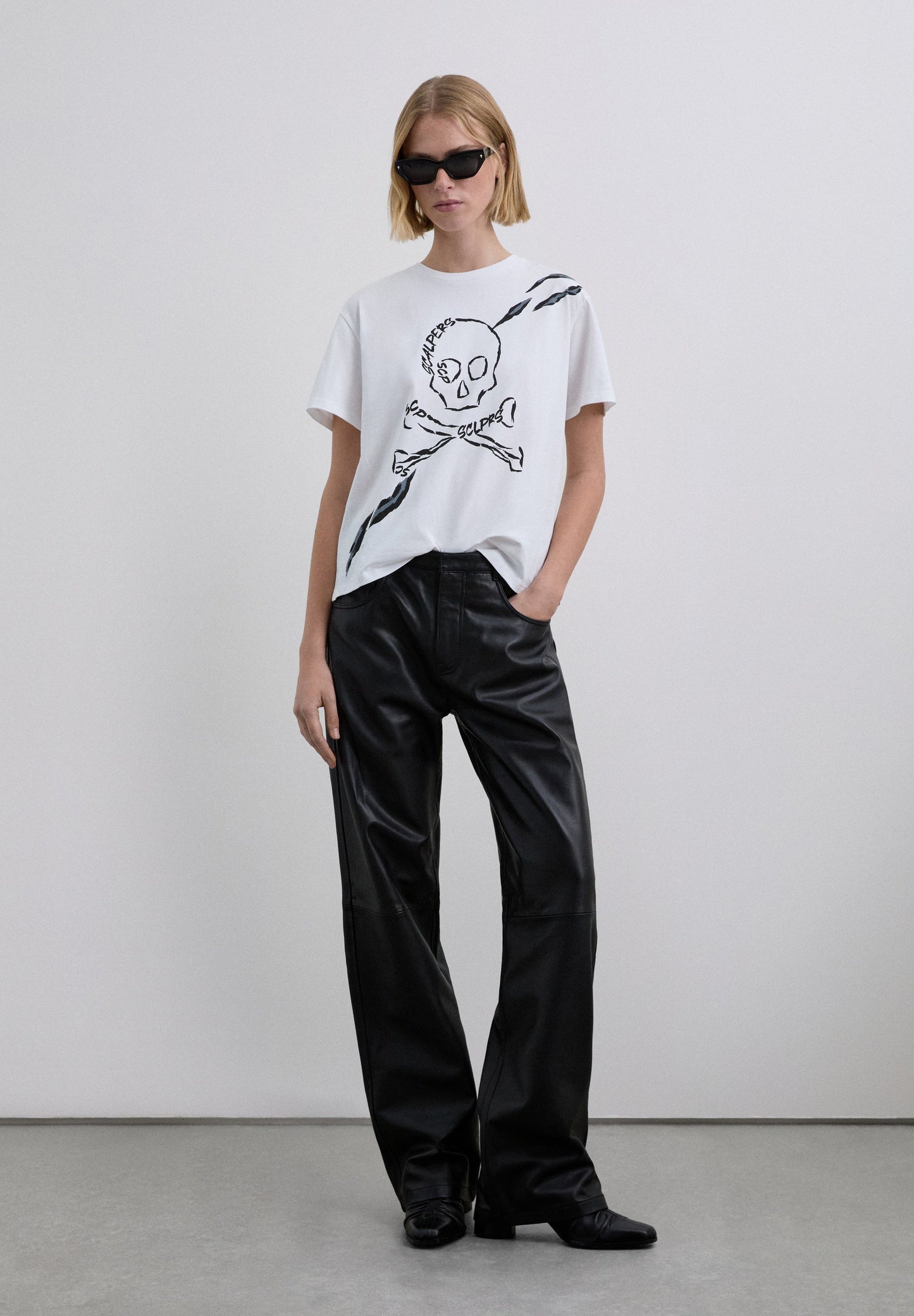 T-SHIRT WITH SKULL PRINT