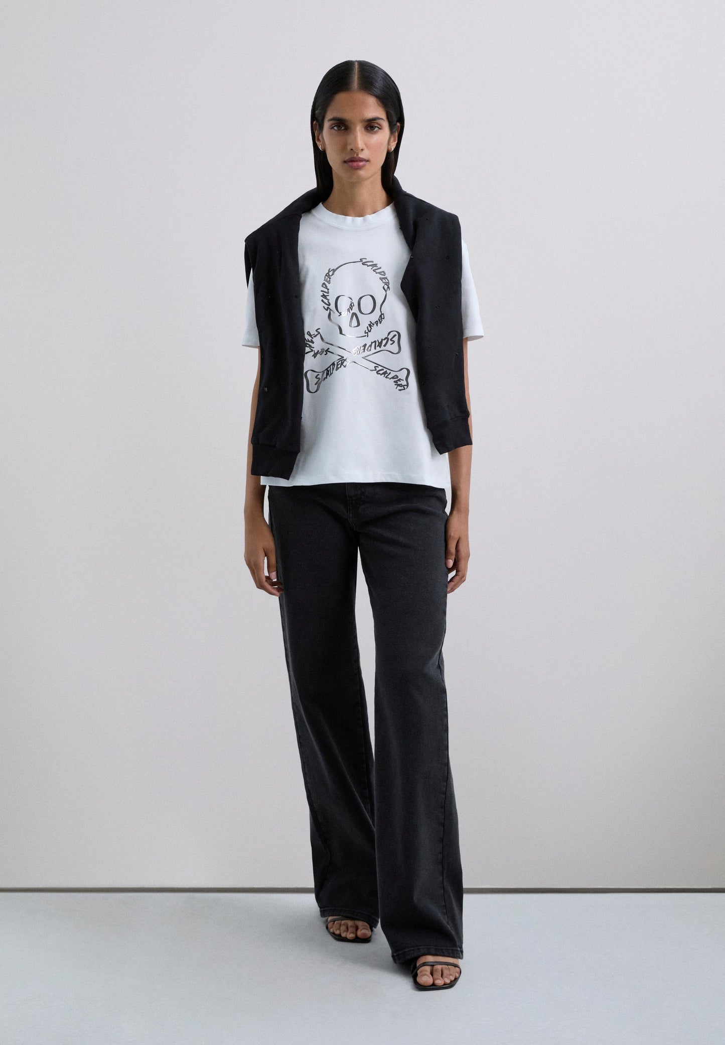 T-SHIRT WITH SKULL PRINT