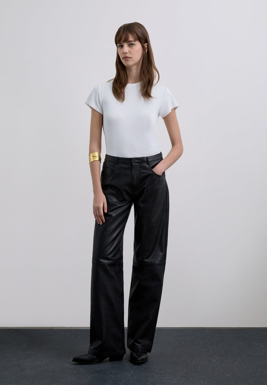 CAMISETA ABERTURA DETALLE PEDRERÍA - Scalpers