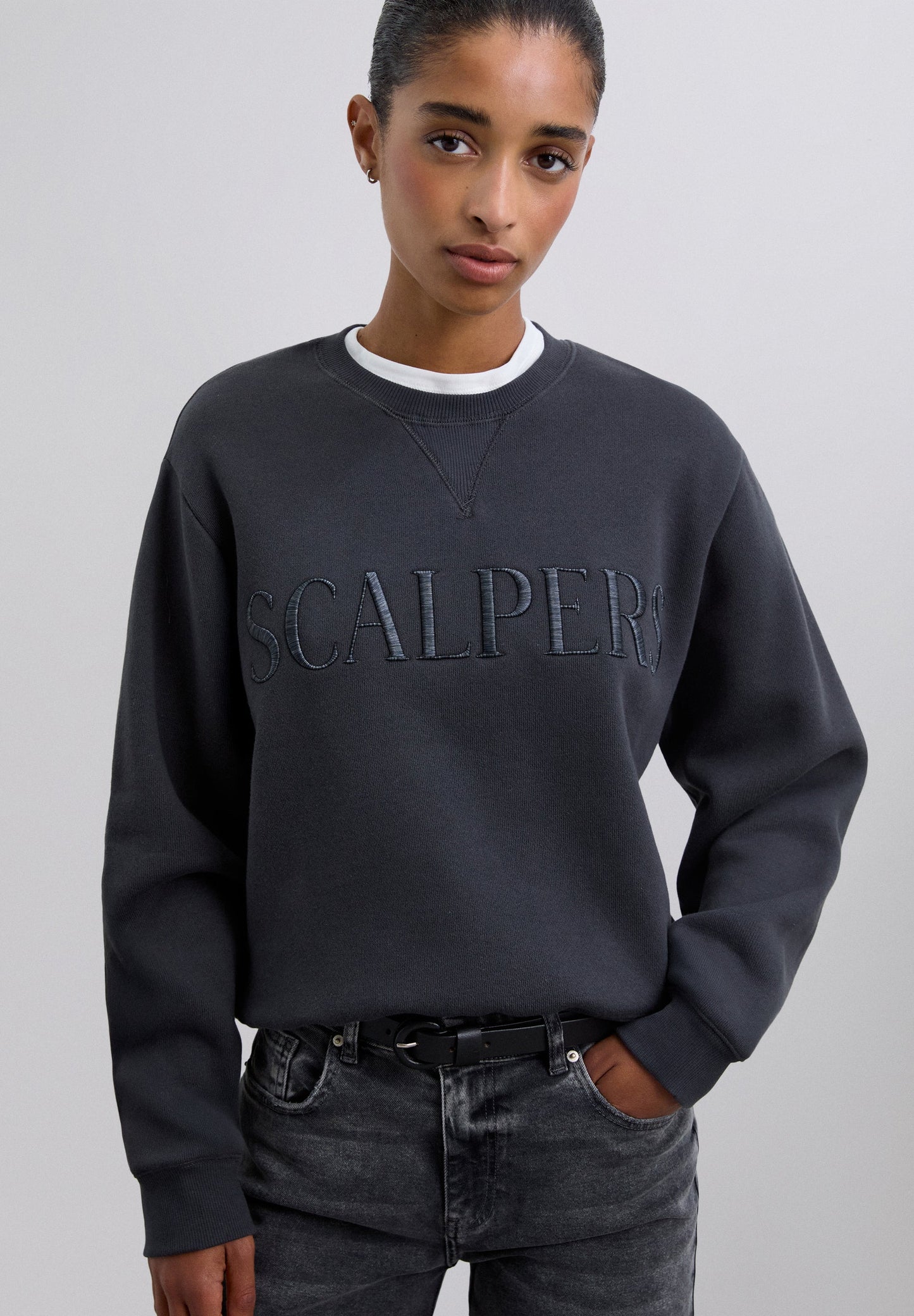 BASIC SWEATSHIRT WITH LOGO