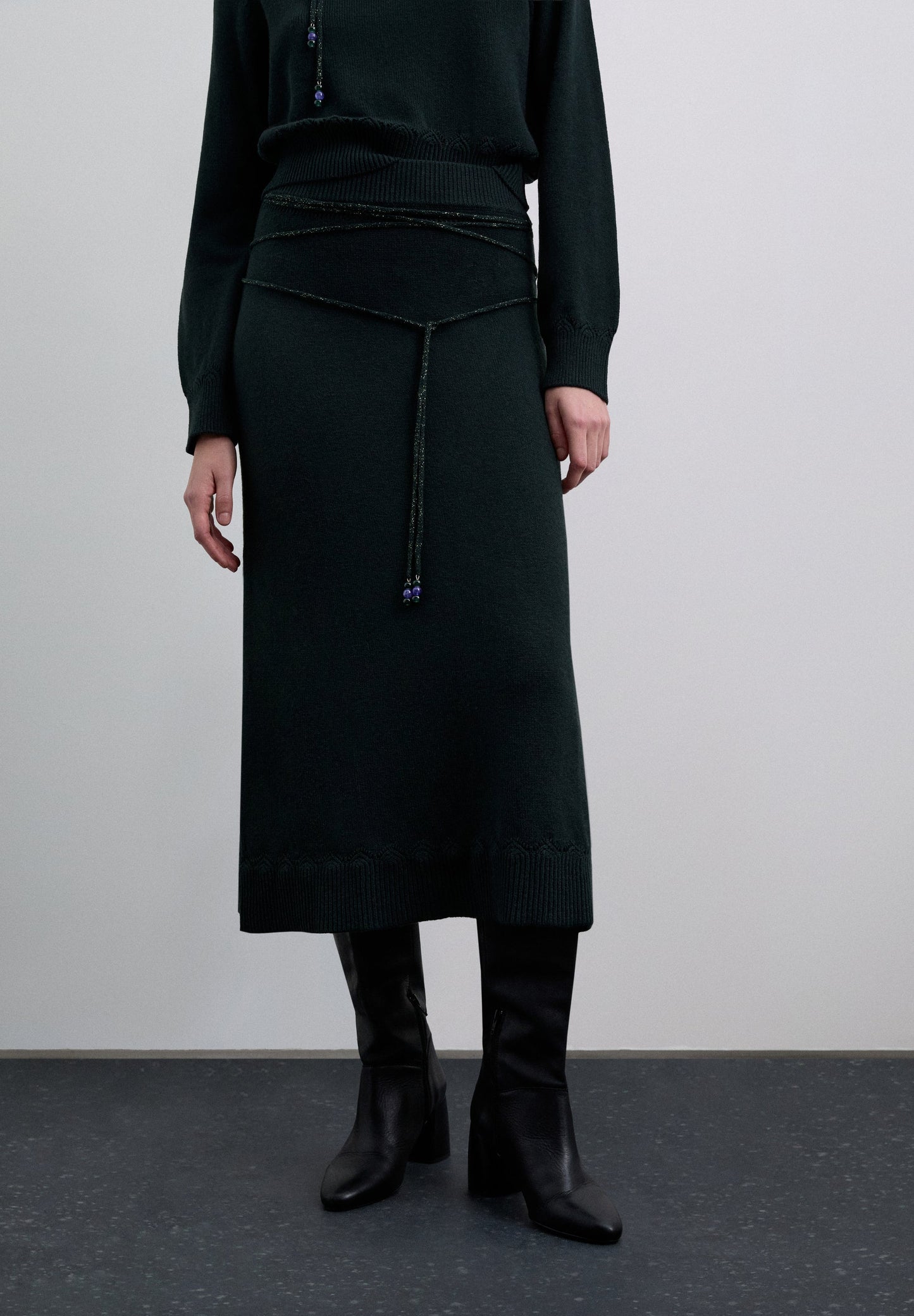 KNIT SKIRT WITH METALLIC DETAIL