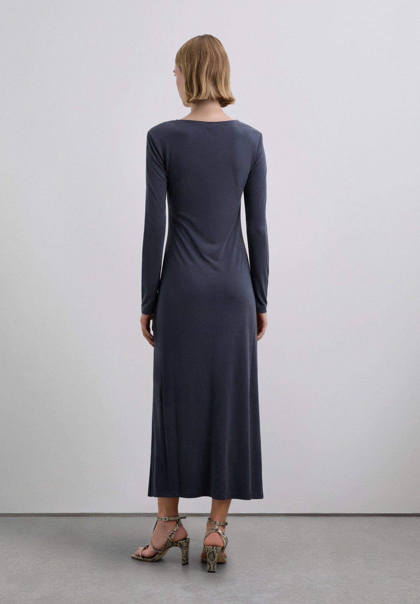 LONG DRESS WITH GATHERED SLIT