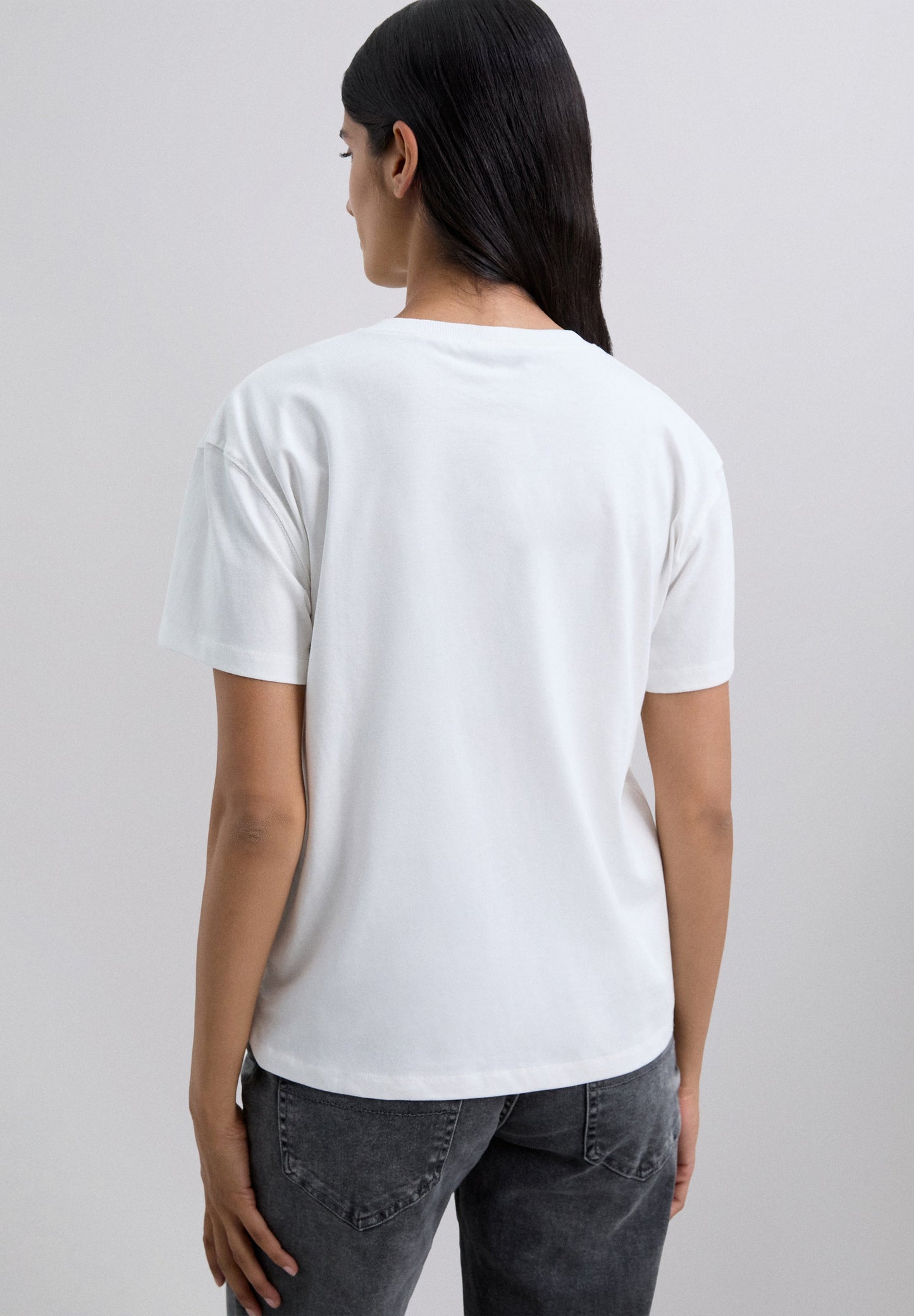 T-SHIRT WITH SKULL PRINT LOGO